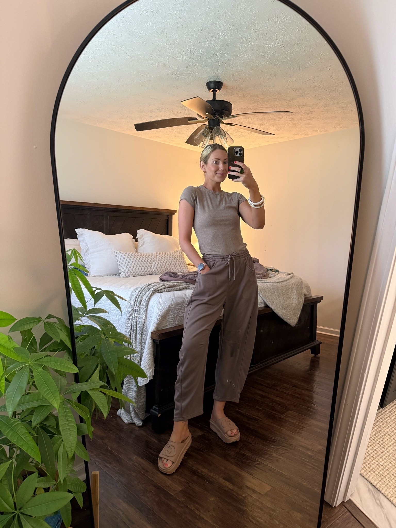 absolute FAVE amazon sweatpants. I have in three colors they’re so good!!


Amazon finds
Mom style
Comfy cute ootd

#LTKSaleAlert #LTKootd #LTKmomlife