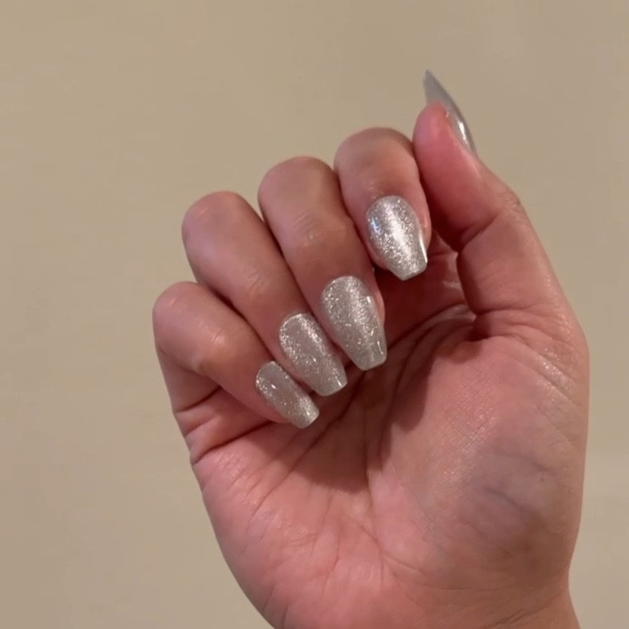 I can’t get over how nice these magnetic powder effect press ons are by Kiss! These are a must have, they definitely look like I got my nails done professionally. 

#LTKFind #LTKbeauty #LTKunder50