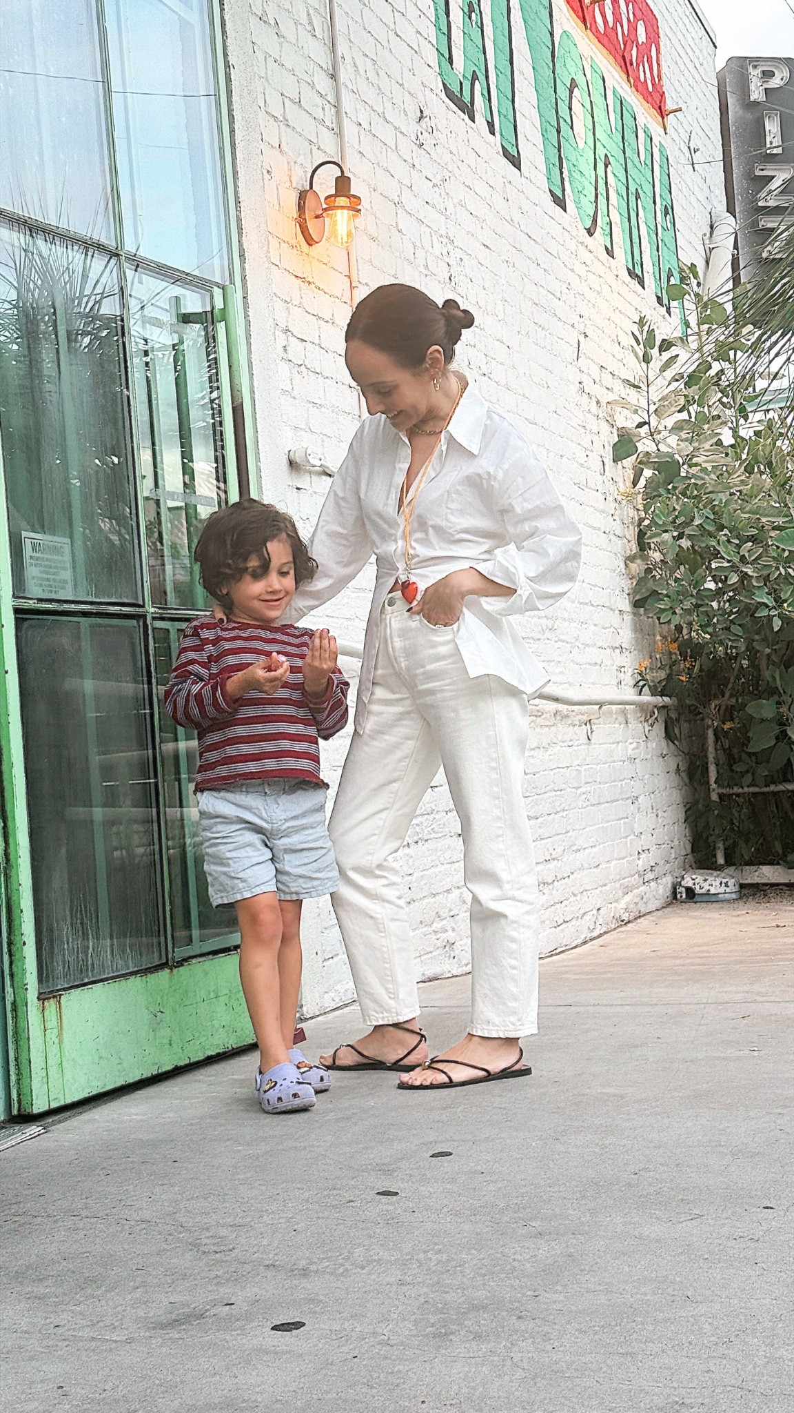 Last night’s spring look with Santi❤️ Wearing a 23/26 in the jeans!

#LTKTravel #LTKSeasonal #LTKmomlife