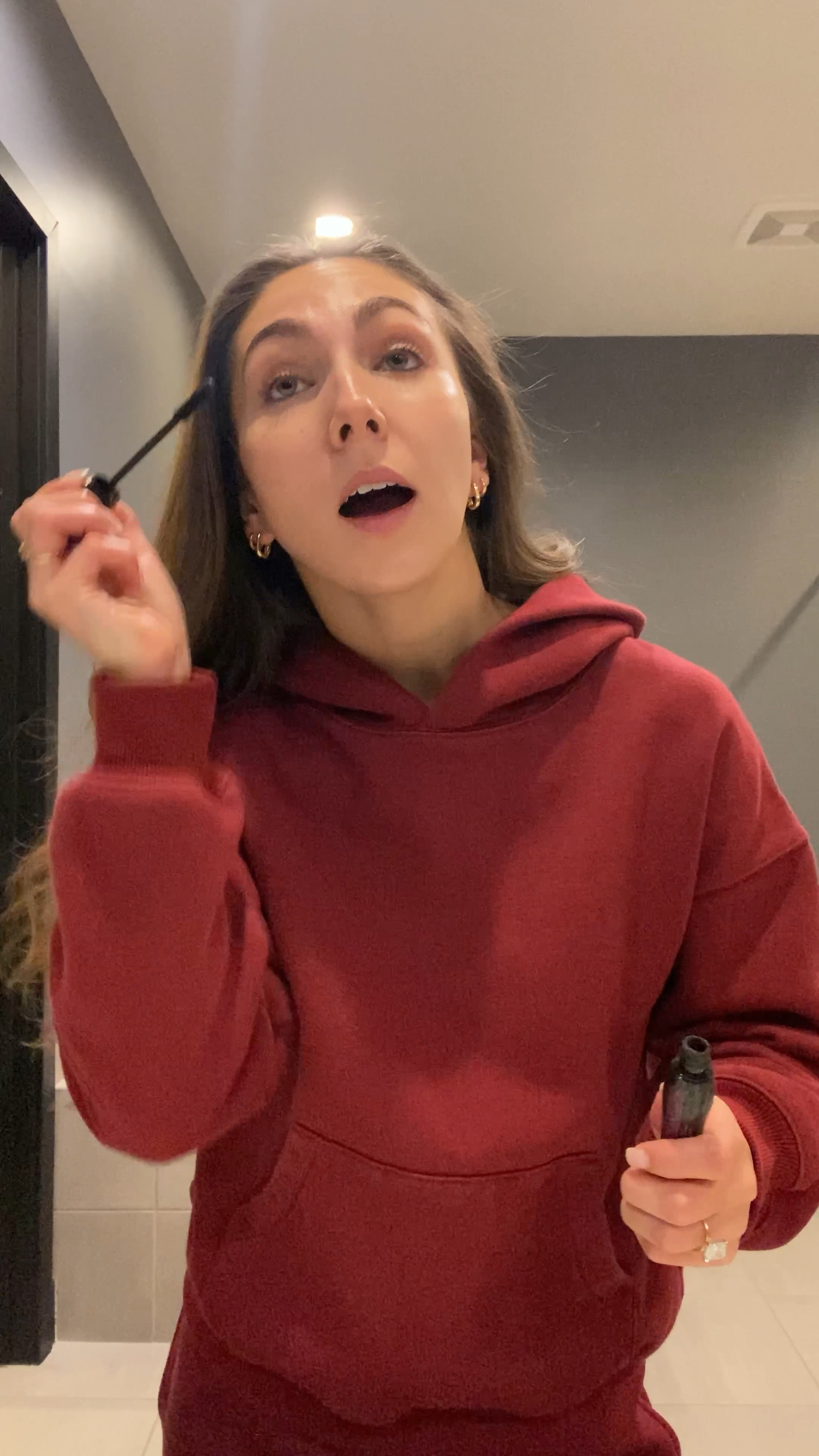 GRWM✨
•
•
•
Everyday makeup | makeup | GRWM | foundation | blush | mascara | makeup routine 