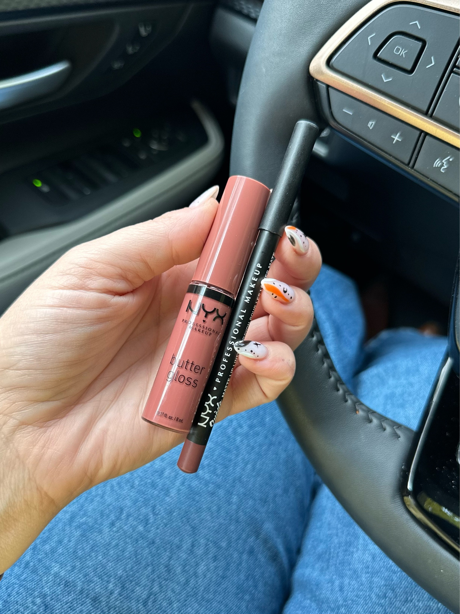 Butter gloss in praline
Liner in Los Angeles

#LTKbeauty #LTKSeasonal