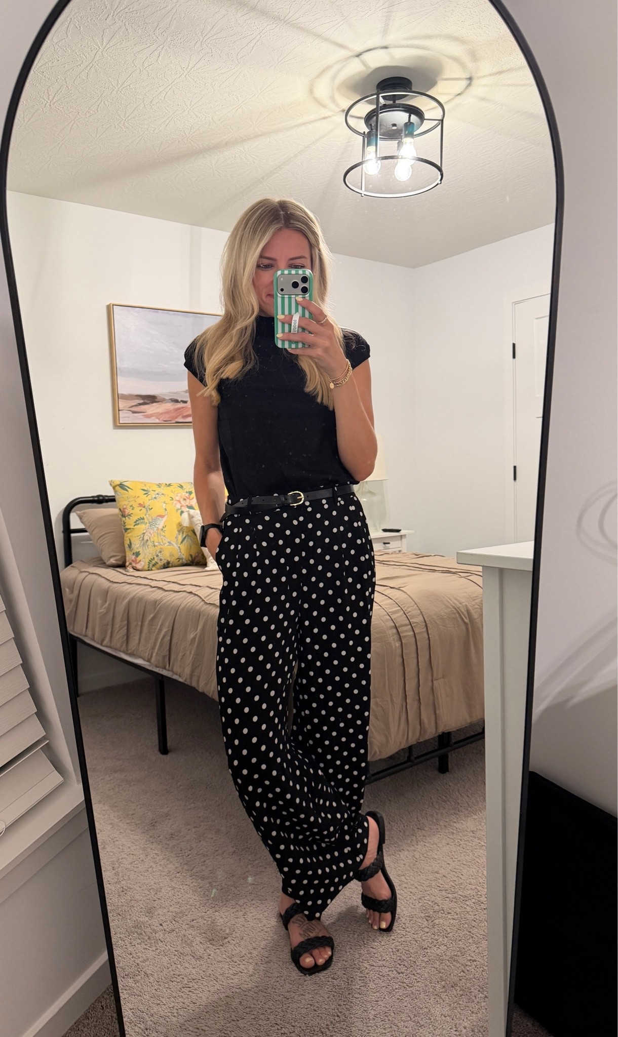 The BEST light weight Amazon pants and mock neck sweater. Perfect fall transitions! ✨

#LTKdayinmylife #LTKgrwm #LTKootd