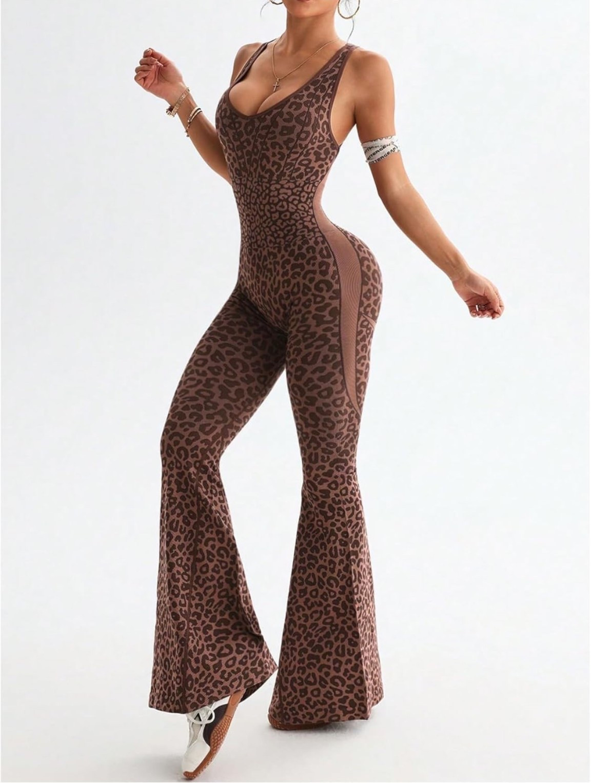 Sexy jumpsuit from Amazon! Perfect for working out or running errands 

#LTKActive #LTKootd #LTKdayinmylife