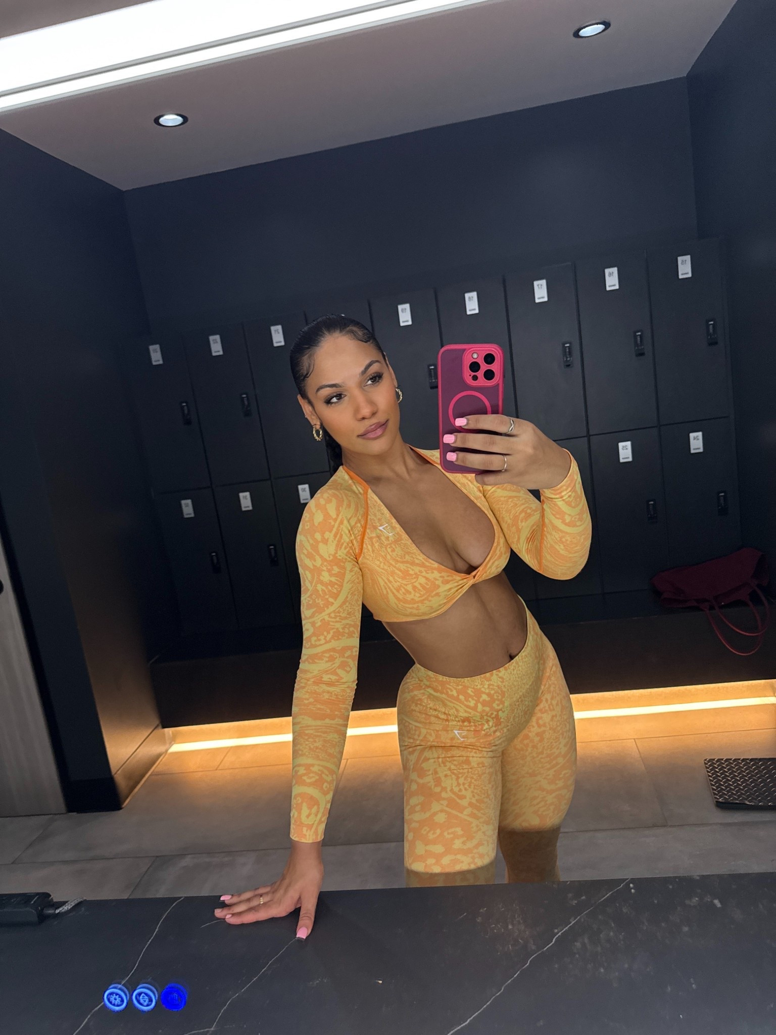 Gym fits i ordered 💗 true to size in adapt. Wish i got medium leggings not small. & Small top! 