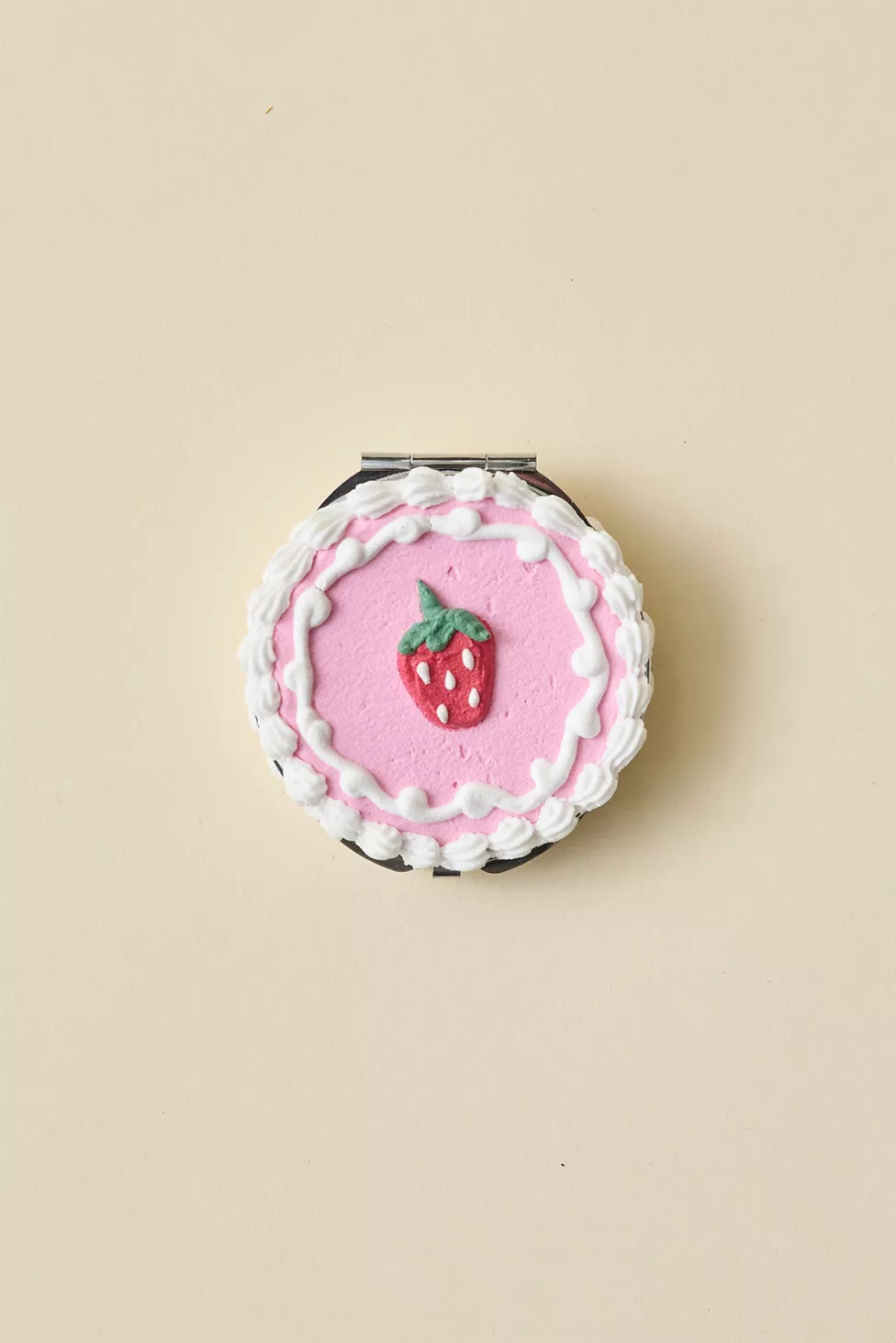 Pretty Shitty Cakes UO Exclusive Compact Mirror | Urban Outfitters (US and RoW)
