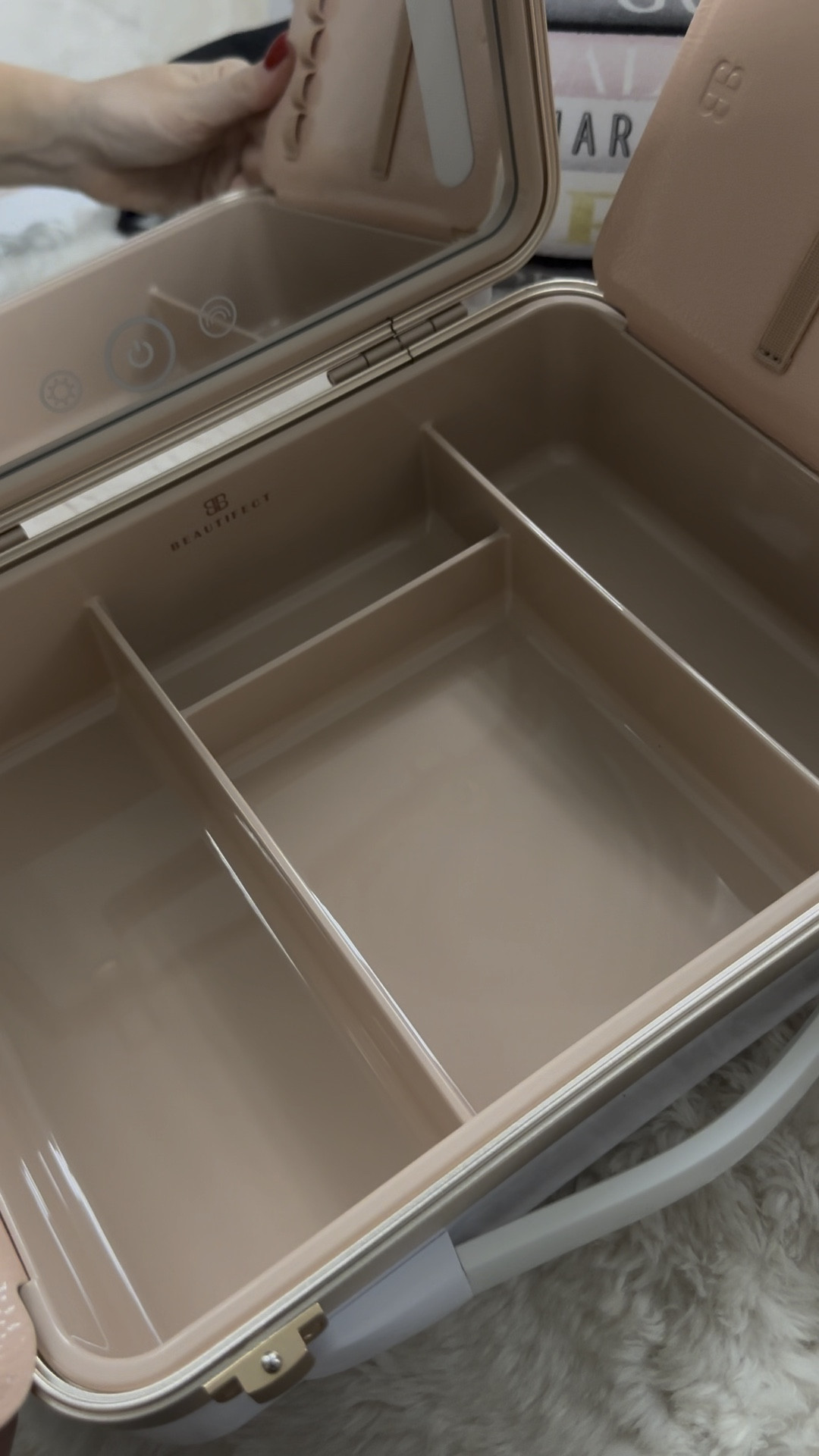 Perfect makeup carrier WITH A LIGHT AND MAGNIFYING MIRROR!!! 

#LTKtravel #LTKworkwear #LTKbeauty