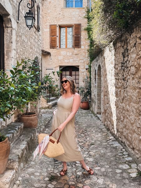 Jenni Kayne dress sized up to a L - code MEGHANDONO15 for 15% off
Straw bag from Sézane
Summer outfit
Summer look
Vacation outfit
Sandals 

#LTKsummer