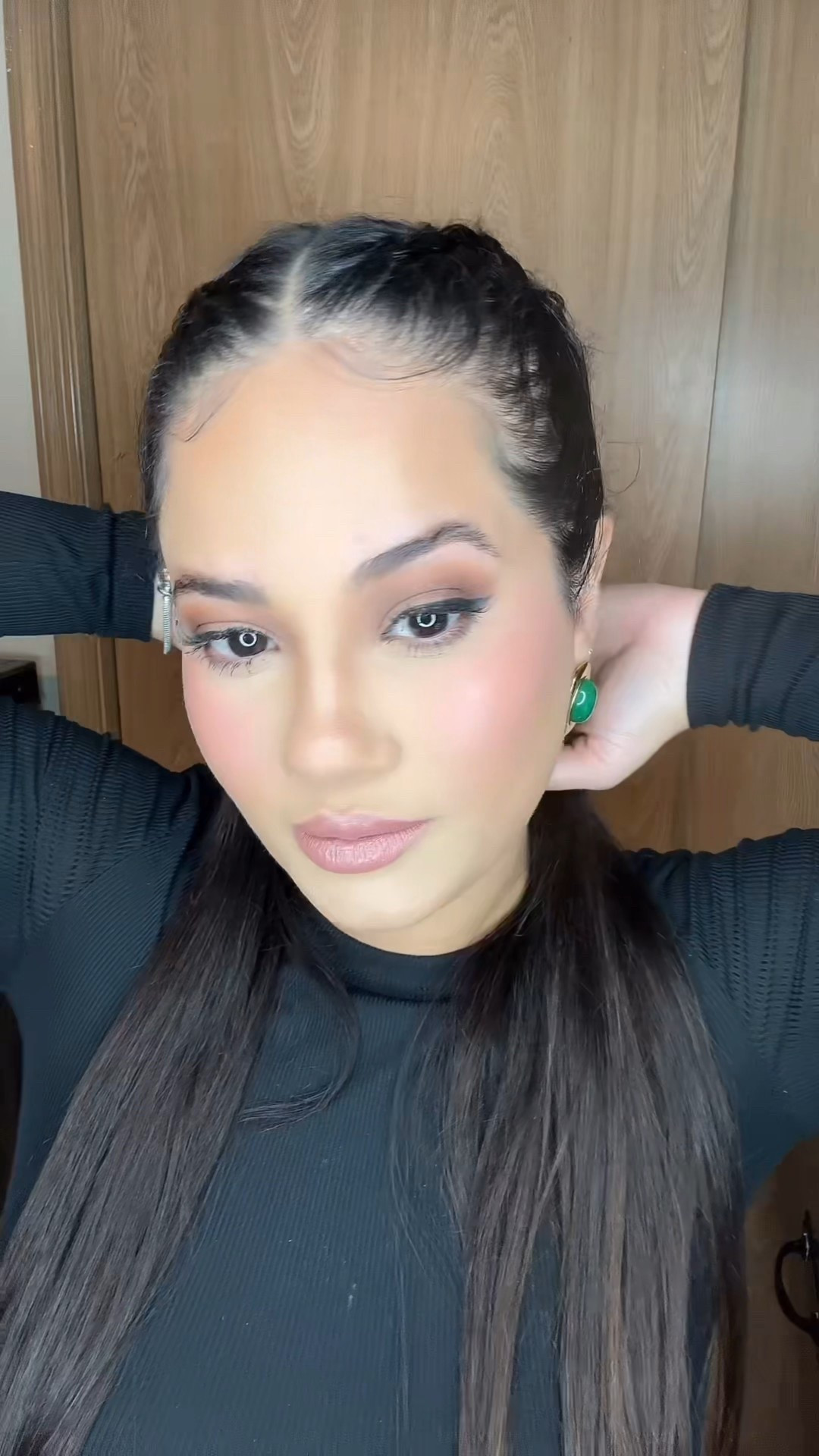 💄 Full glam, full confidence. Un look en tonos marrones con delineado definido — cobertura total, acabado impecable

#LTKBeauty