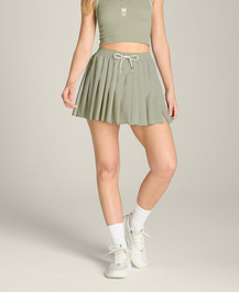 Drawstring Pleated Tennis Mini Skirt | Wilson Sporting Goods