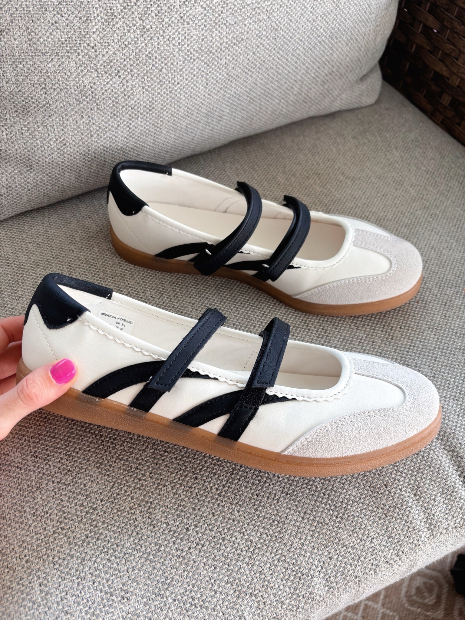 New walmart scalloped Mary Jane’s sneakers 😱😍 these fit tts for me

#walmartfallfashion #walmartfinds #viralwalmart

#LTKmomlife