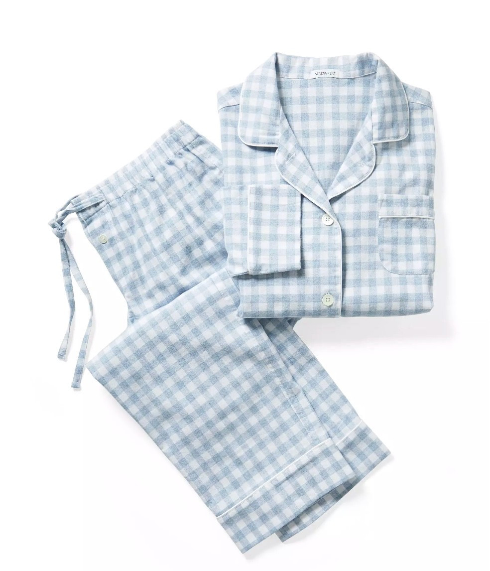 Cozy soft pajamas on sale! Available in other color pattern options.

Pajamas. Pajama Set. For Her. Flannel Pajama. Gifts for Her. Sale Alert. Classic. Lavender Rose Home. 

#LTKmomlife #LTKSaleAlert #LTKFindsUnder100