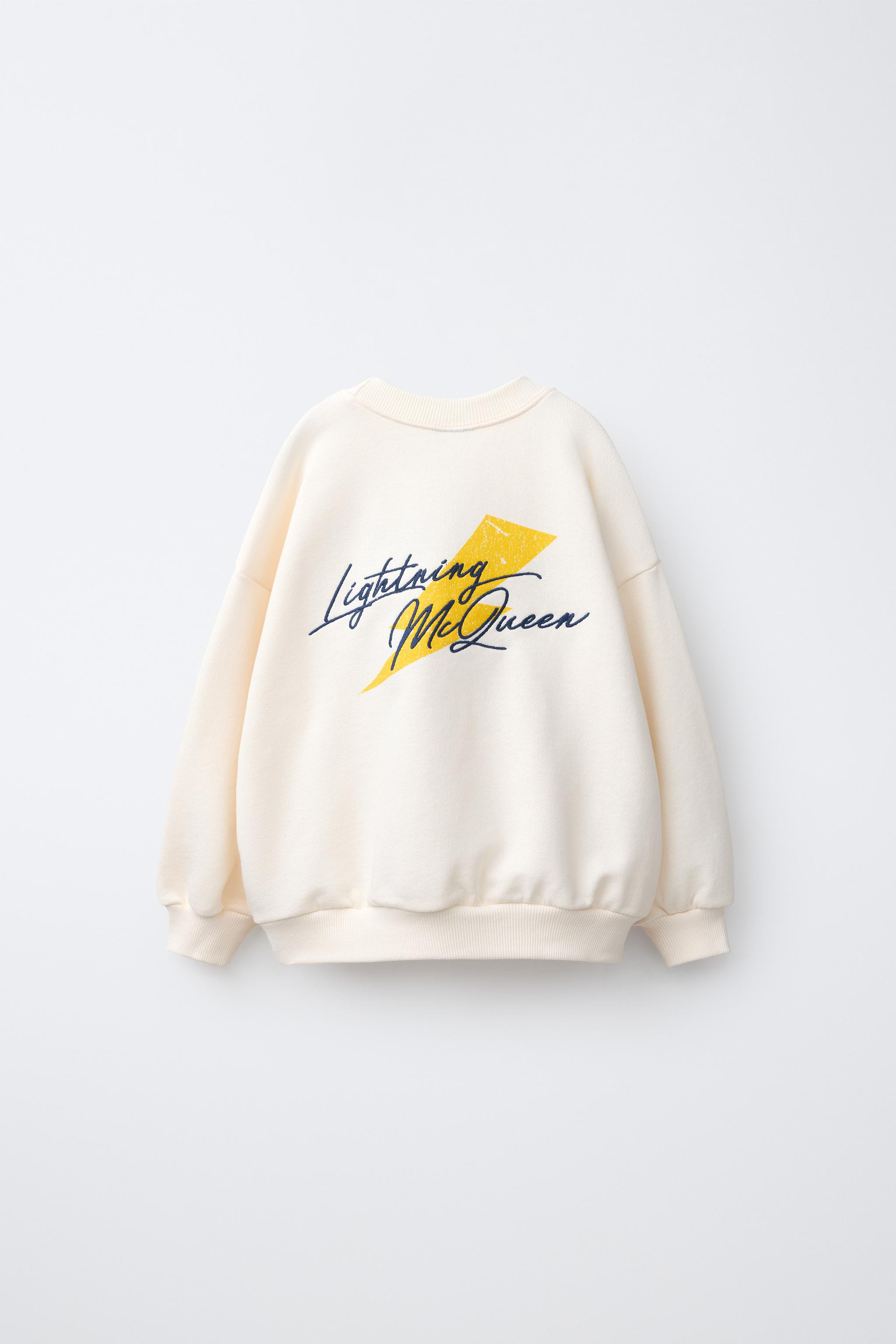 Sweatshirt mit Rundhalsausschnitt und langen \u00c4rmeln. Rippenb\u00fcndchen. Cars Lightning McQ... | Zara DE