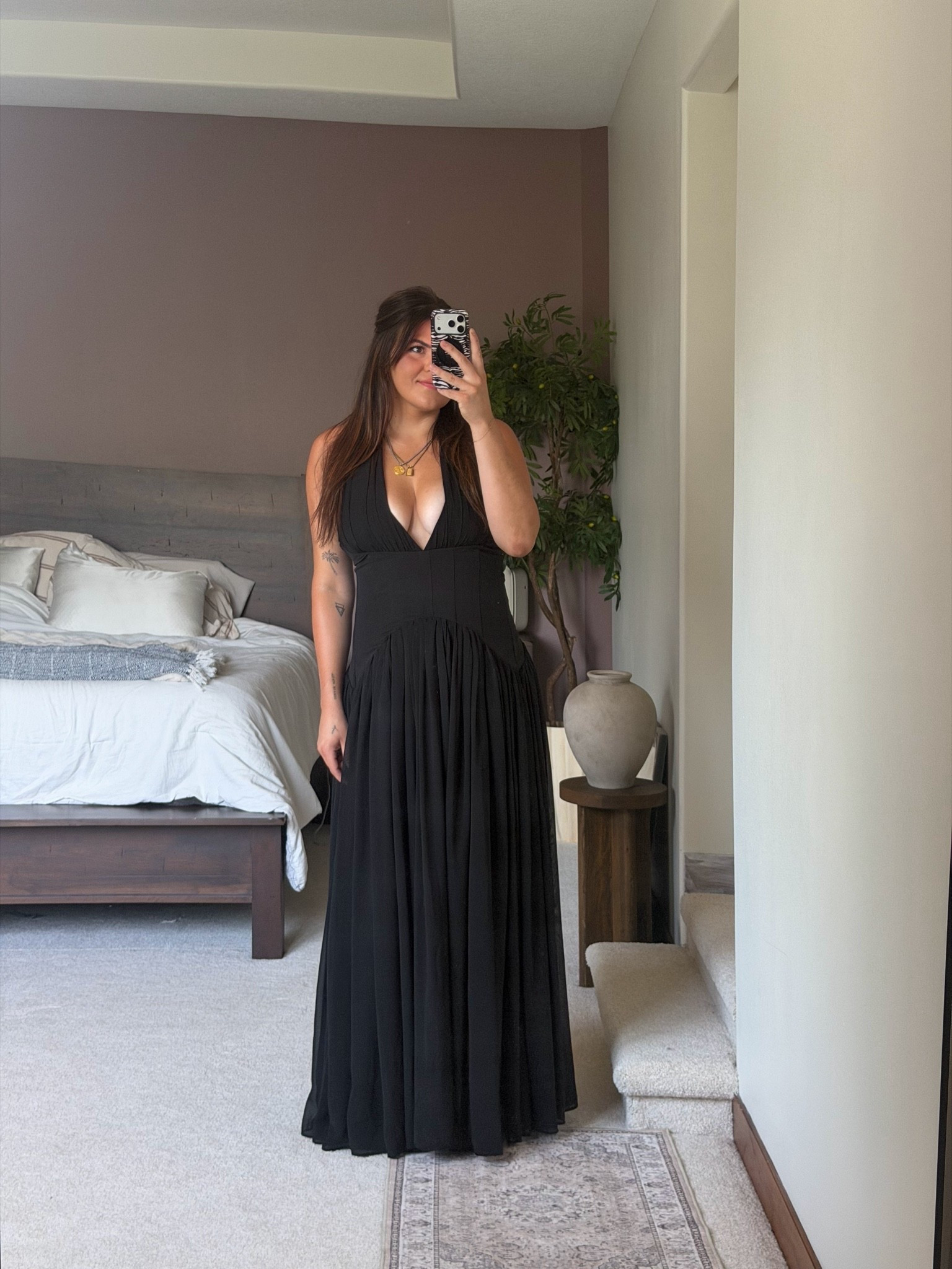 Wedding guest dress/special event dress formal or black tie! Wearing size 24

Midsize, size 12, size 14, mom style, curvy outfit, thick tummy approved