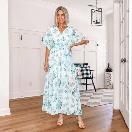 ⭐️ Amazon floral wrap dress with removable tie. Has a snap closure at the top and lined half way. Fits true to size 
Wedding guest dress 
Spring dress 
Church outfit 


#LTKfindsunder50 #LTKstyletip #LTKSeasonal