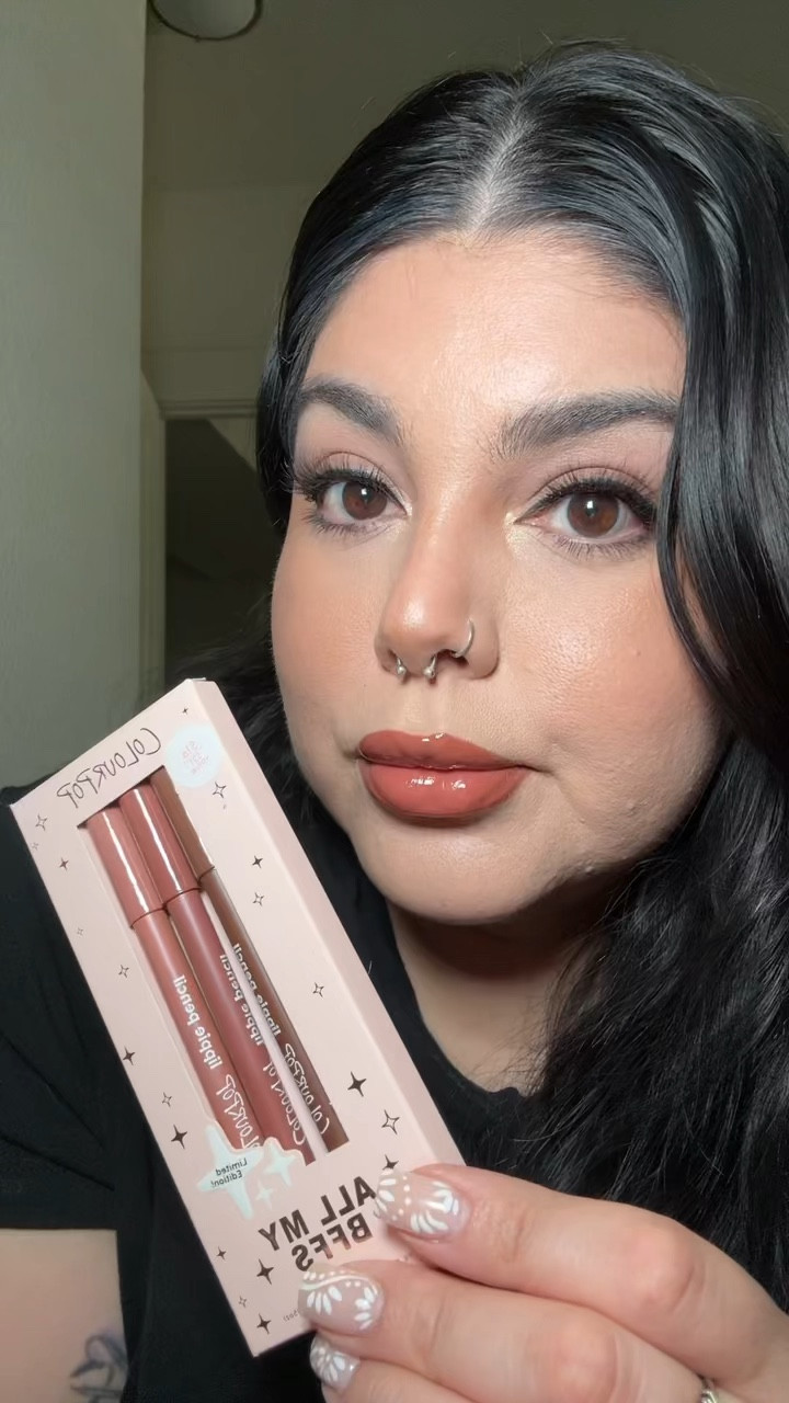 New lip combo 🫶🏼 using Colourpop and Olehenriksen 🫶🏼



#LTKStyleTip #LTKVideo #LTKBeauty