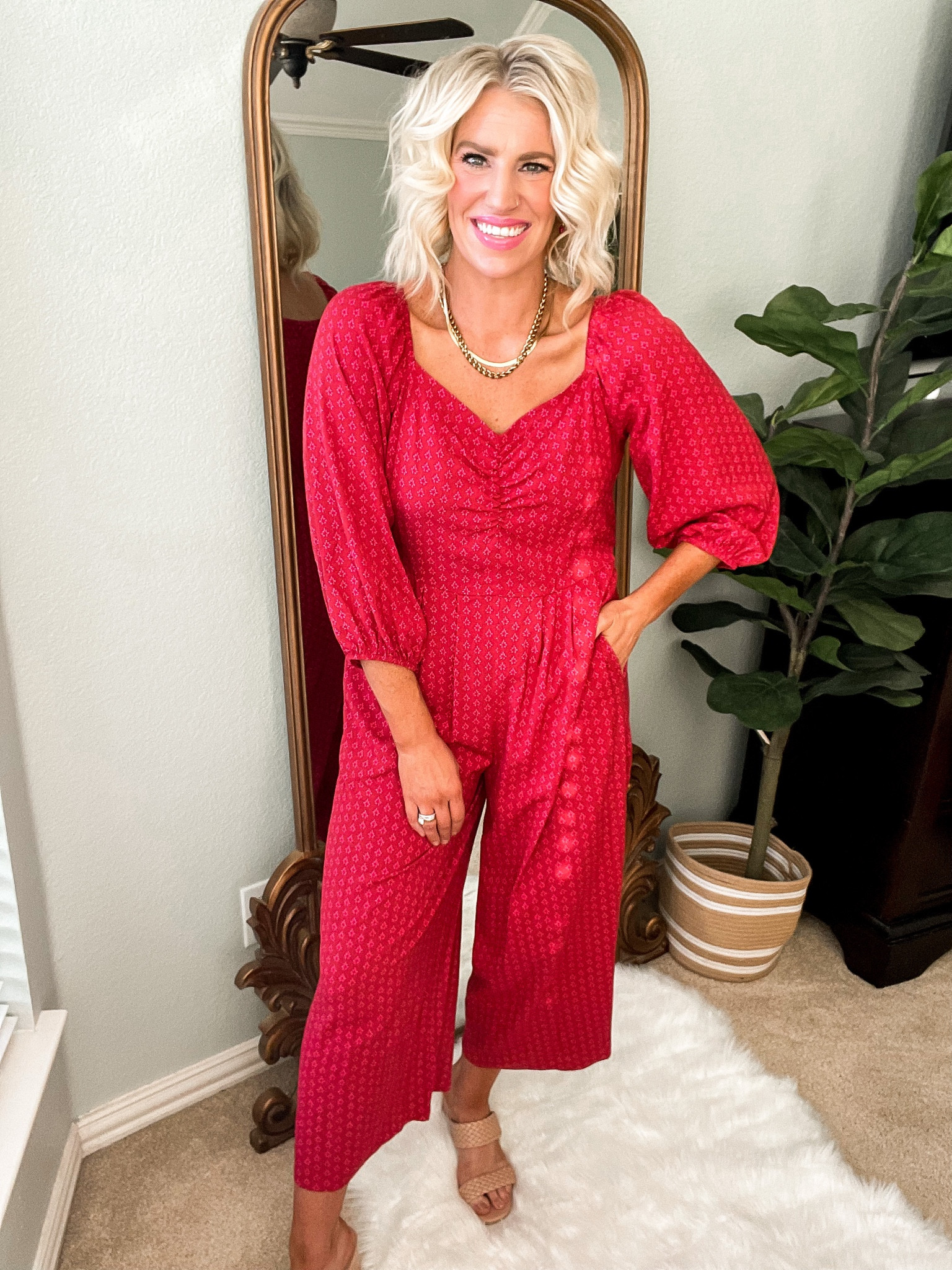 This jumpsuit fits TTS [wearing a small] and comes in another cute print!

#LTKworkwear #LTKunder50 #LTKstyletip