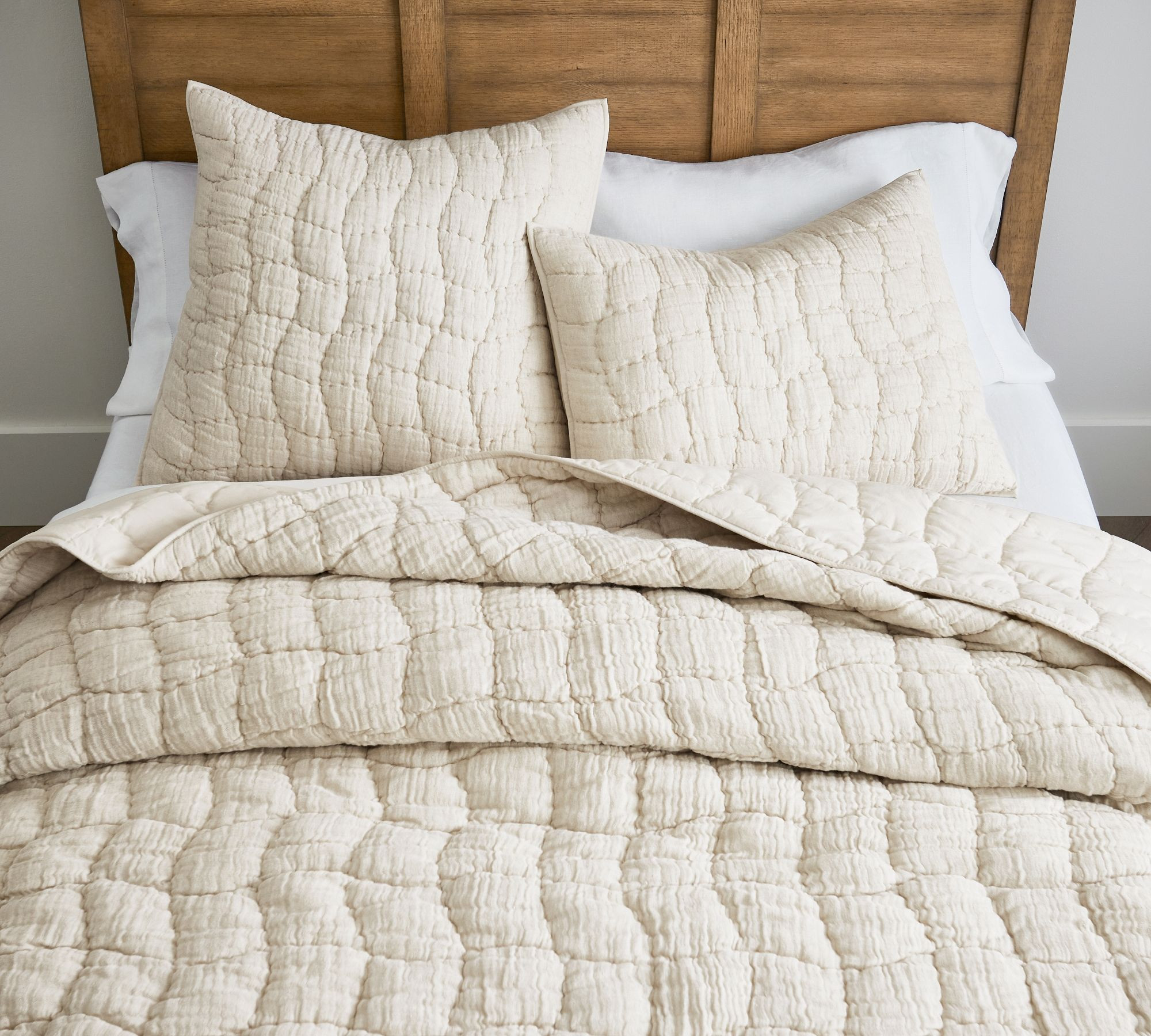 Cloud Handcrafted Cotton/Linen Quilt, Twin/Twin XL, Chambray | Pottery Barn (US)