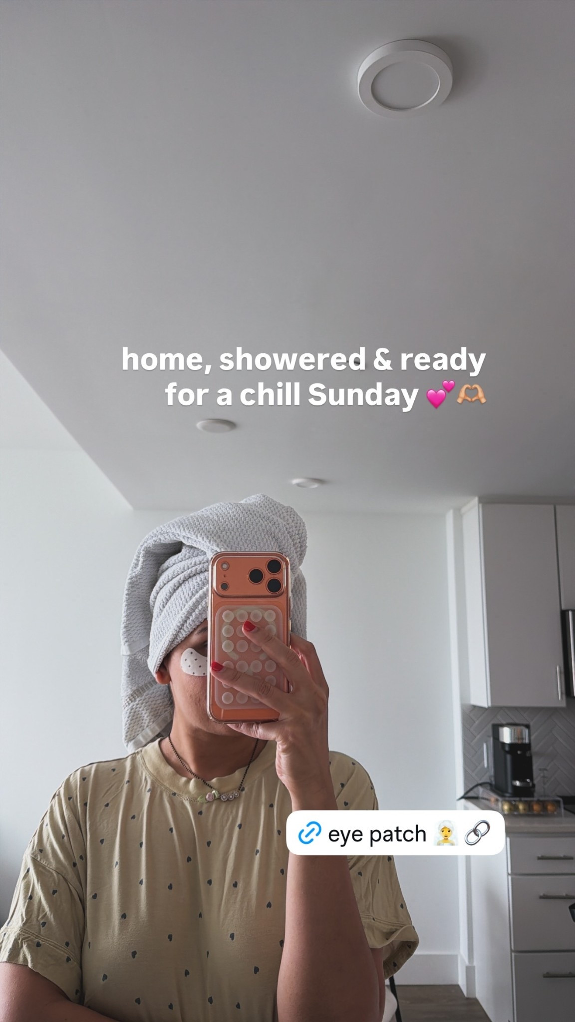 home, showered & ready for a chill Sunday 💕🫶🏼