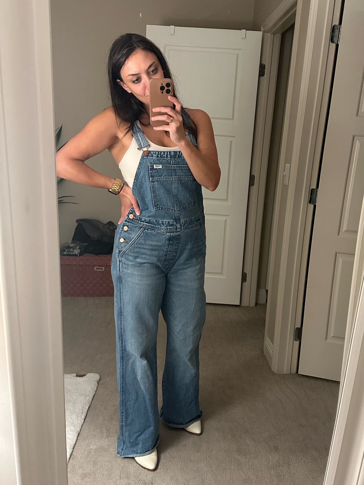 Casual fall outfit, absolutely love. Wearing size M but may get a L for a more oversized look. 


#LTKFindsUnder100 #LTKSeasonal #LTKFallSale