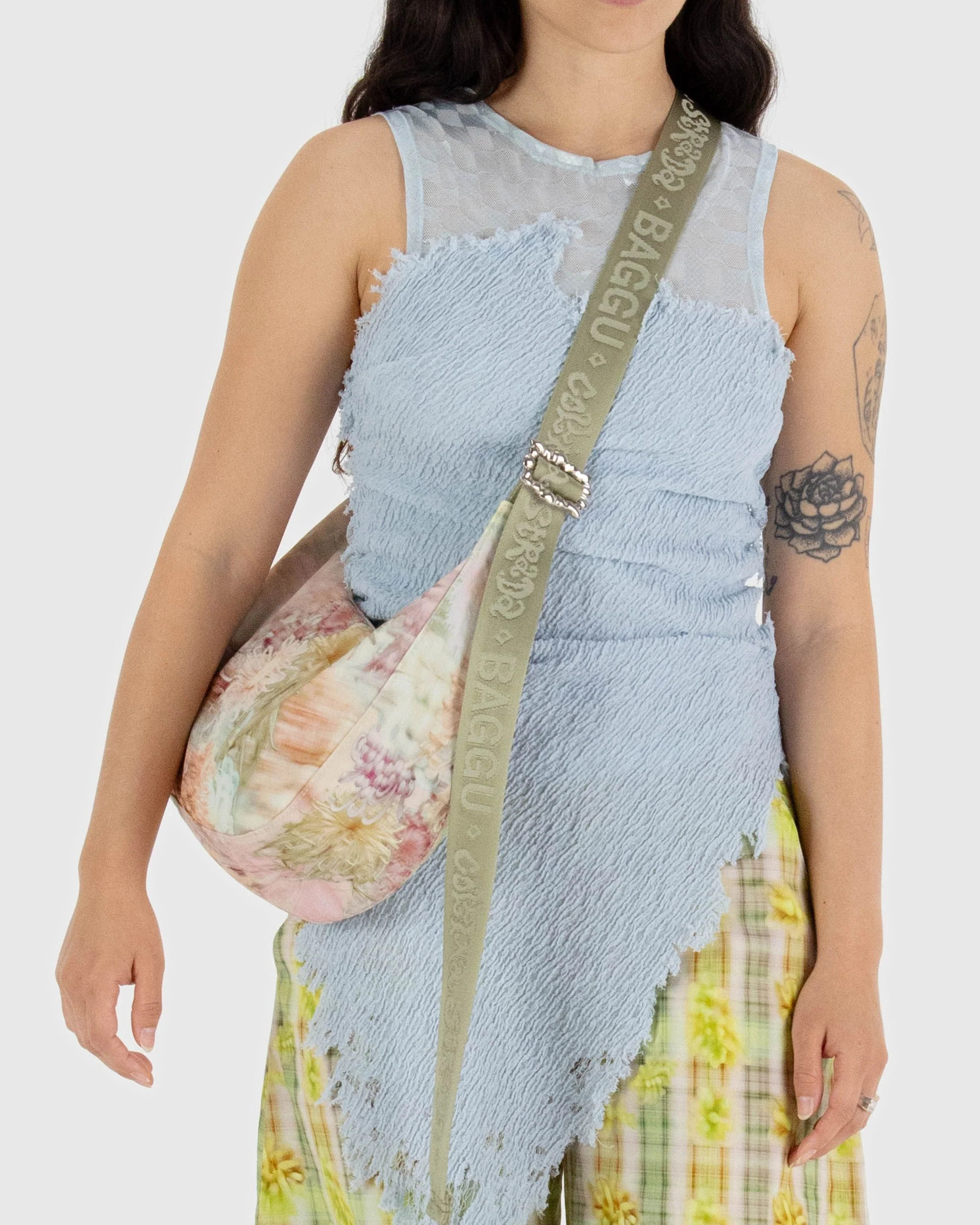 Medium Nylon Crescent Bag | BAGGU