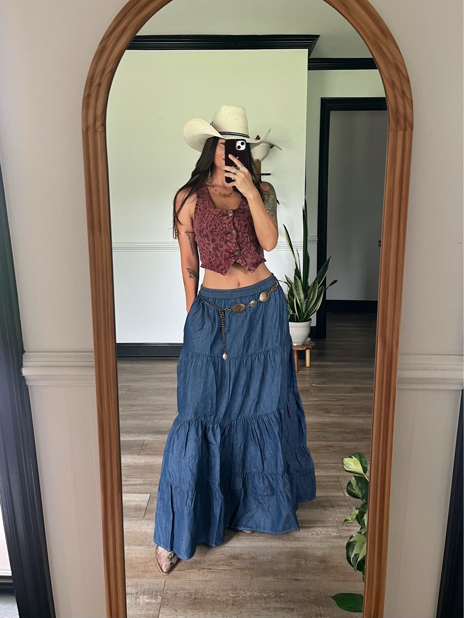 Pre-fall fit 🤠😍🍁 Time for deeper & darker colors! Burgundy is one of my favorites to style. Wearing xs vest and medium skirt. Code LORI10 to save on Highway hippie jewelry

#LTKootd #LTKgrwm #LTKSeasonal