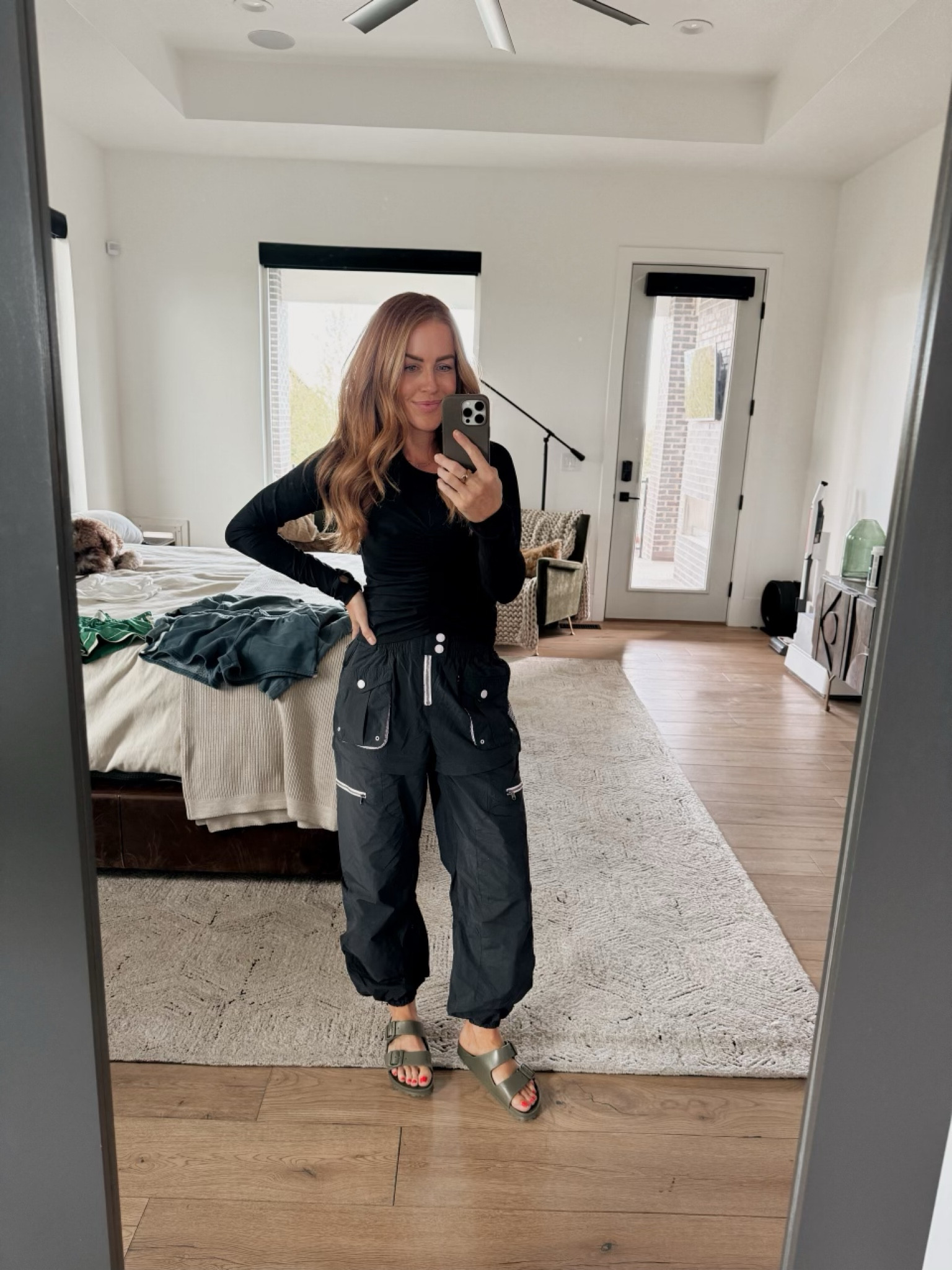 I made fun of Braun for YEARS for having zip off pants, and now I’m here to formally apologize because I’m loving these ZIP OFF pants! haha I’m in an small in the top and an xs in the bottoms! Sharing everything I recently got below. 

@fpmovement #fpmovementpartner