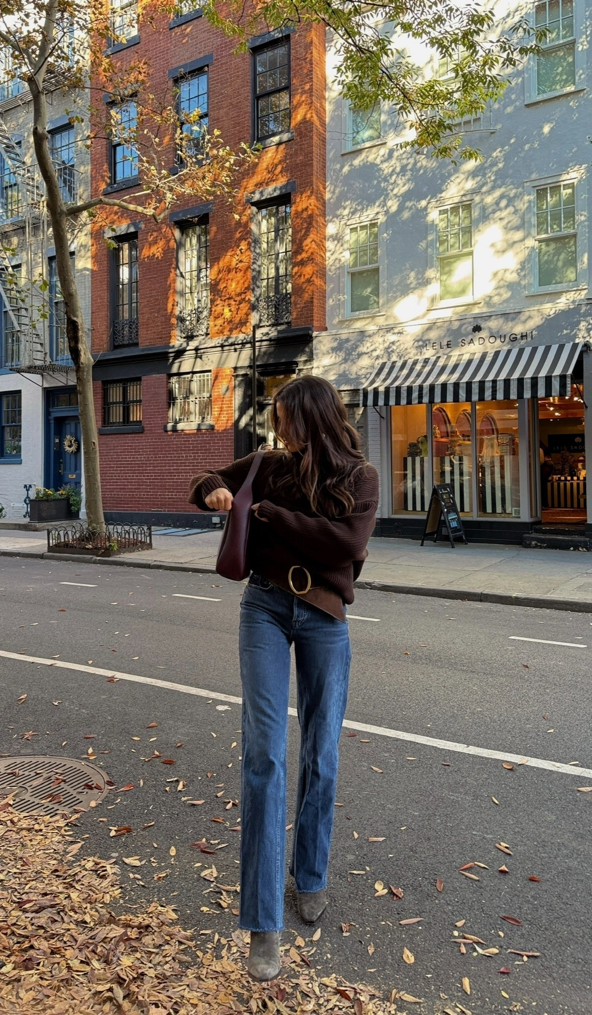 My favorite sweater every fall/winter 🫶 wearing size XS/Small



Chunky knit sweater , fall outfit inspo, holiday outfit inspo, knit sweater , cyber Monday, Thanksgiving, Black Friday

#LTKHoliday #LTKCyberWeek #LTKGiftGuide