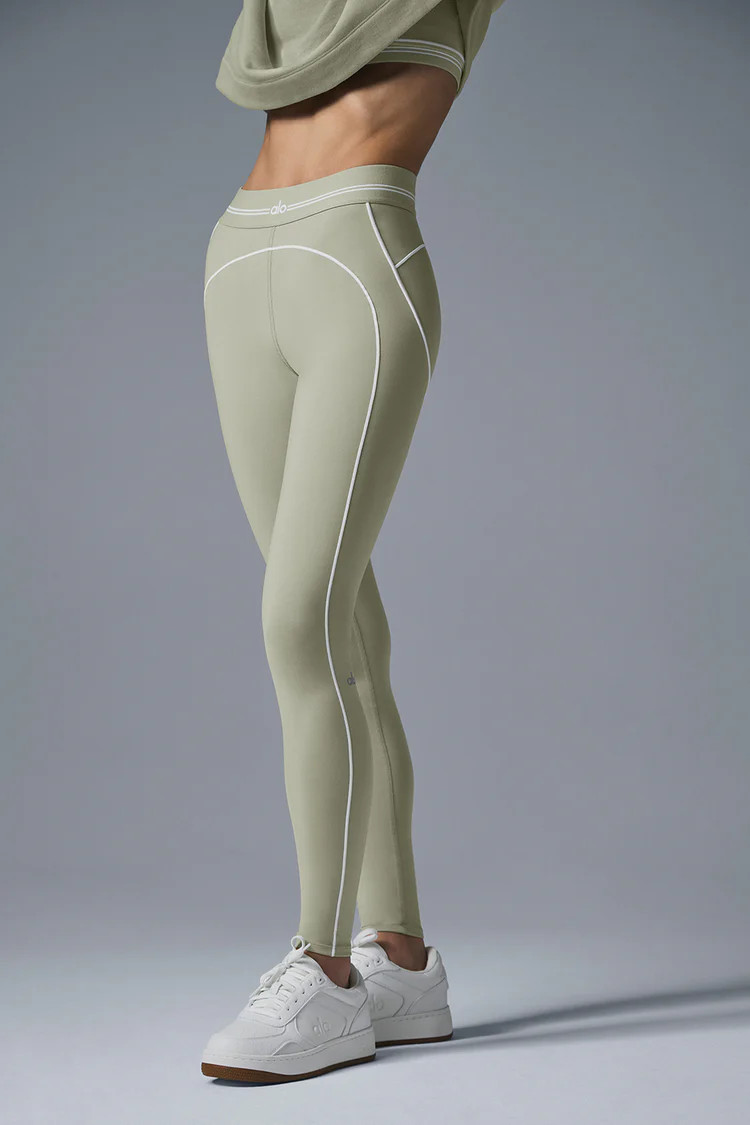 Airbrush High-Waist Heart Throb Legging | Alo Yoga (US)