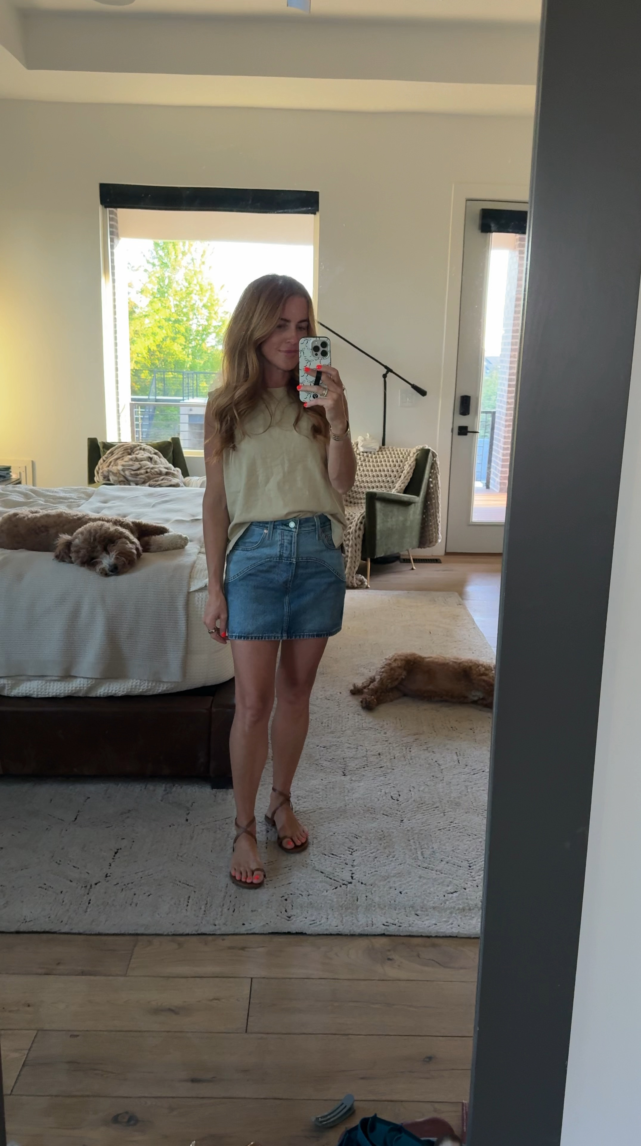 I’m a sucker for a denim skirt.. the cute western flare on this one! They also have a matching jacket.. I’m in the small!
@levis #LevisPartner #Levis