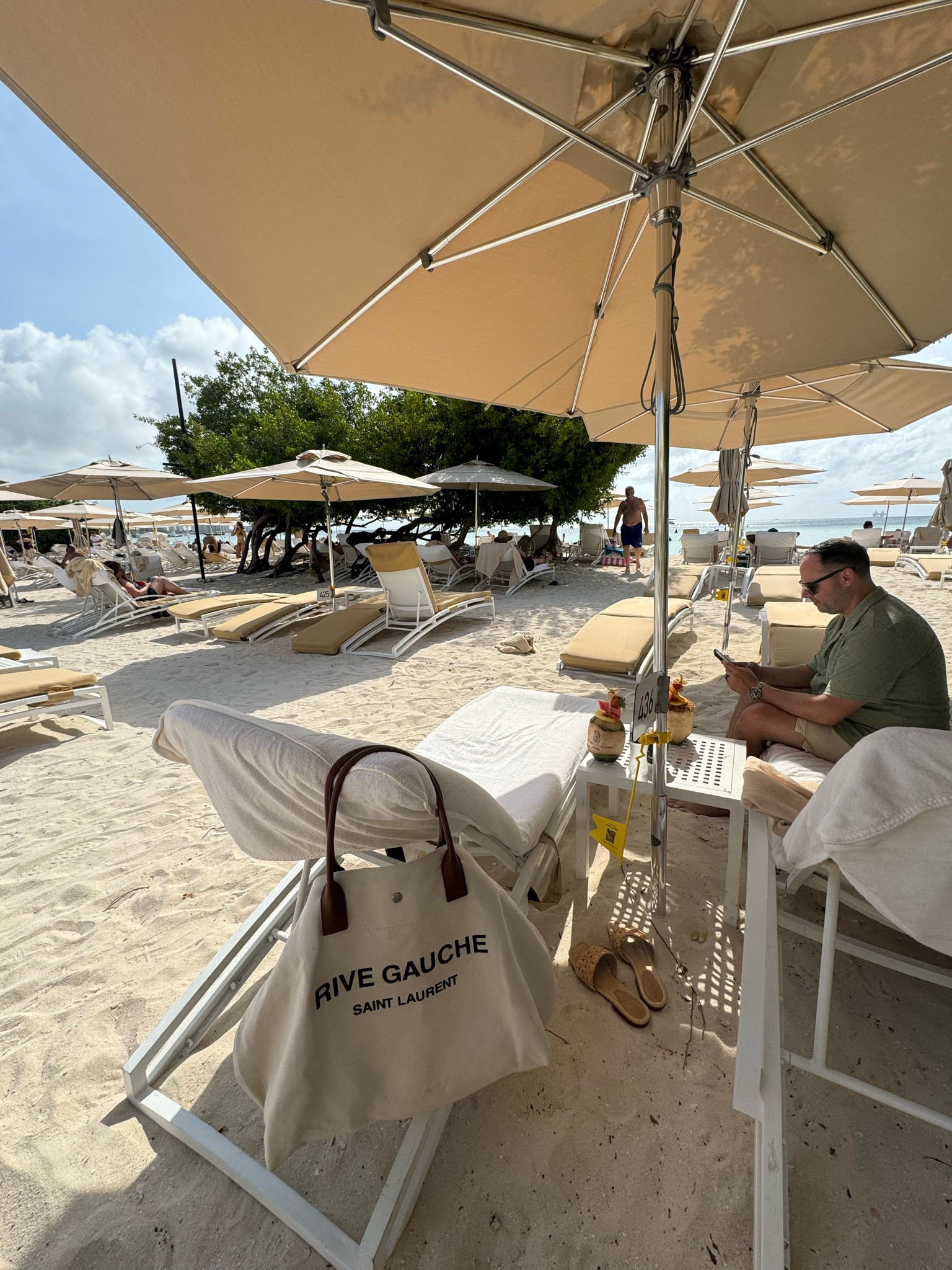 Beach accessories 🫶🏼👜👡🐚🥥🌴