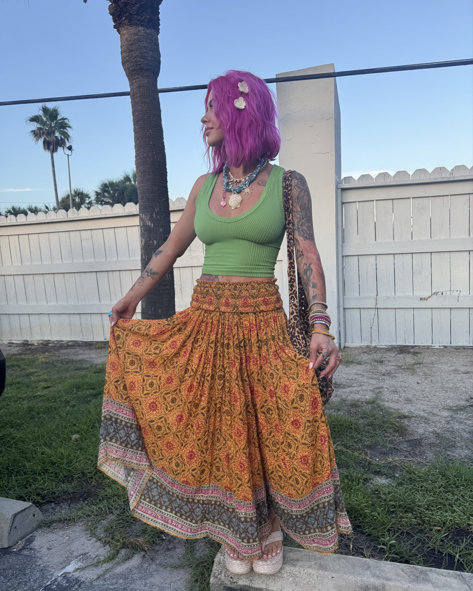 love a convertible skirt 🫶🏻 dress or skirt
Shell necklace by Etsy shop: SundayPearl