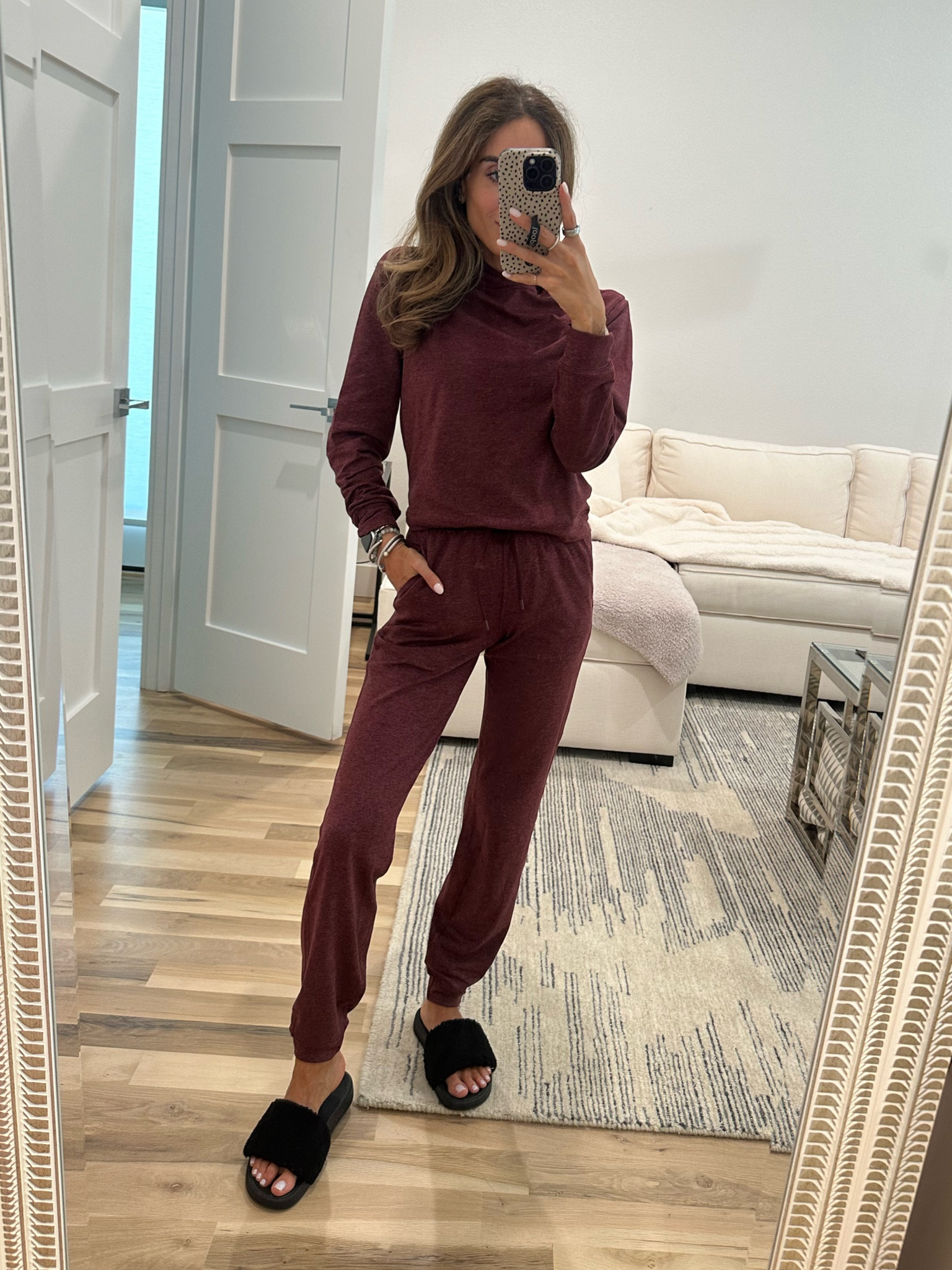 Super cozy soft matching jogger set smallest size

#LTKFindsUnder100 #LTKSeasonal #LTKFindsUnder50