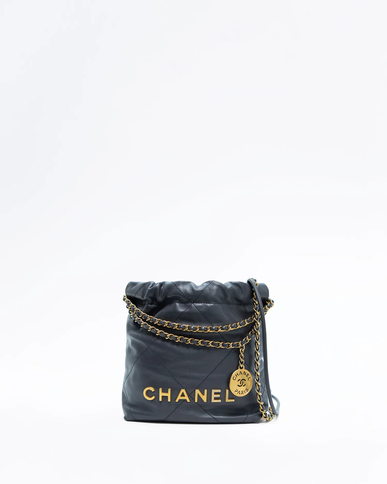 HomeHow It WorksClub PerksApply nowMerch Shop | Vivrelle