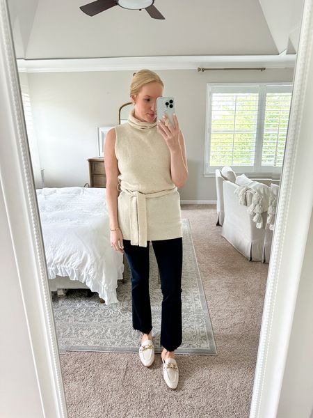 I love this gorgeous tunic tie front top from the Nordstrom Anniversary sale. 

#LTKxNSale #LTKFind #LTKSeasonal