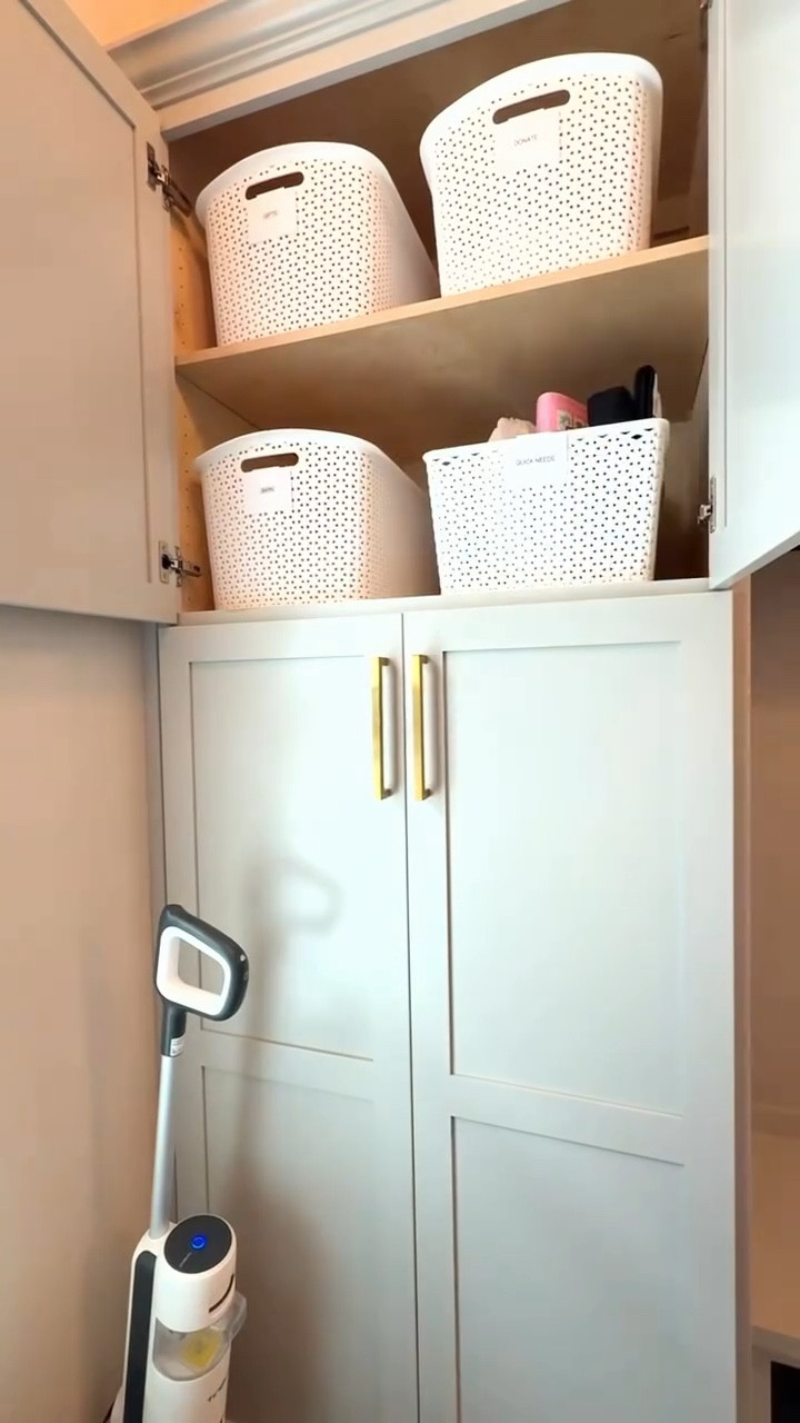 Watch me fully organize this laundry / utility room in 10 seconds. 🙌🏼 #stepbystep #professionalorganizer #householdmanagement #vlog #reels

#LTKdayinmylife #LTKHome