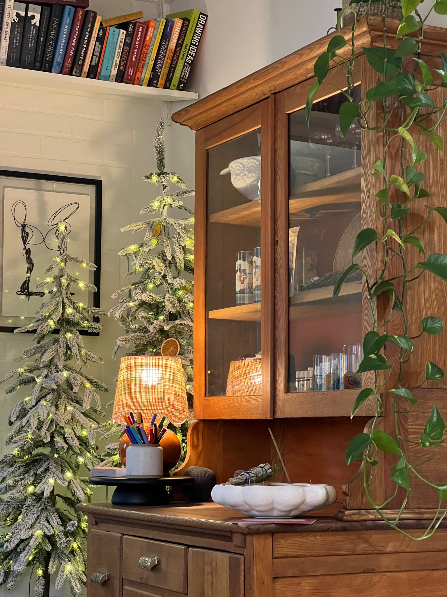 The coziest little corner of my house. Yes, it’s still decorated for Christmas, but I’m just not ready to take the cozy vibes down quite yet 😅🛋️🏡

#LTKhome #LTKfindsunder100 #LTKSeasonal