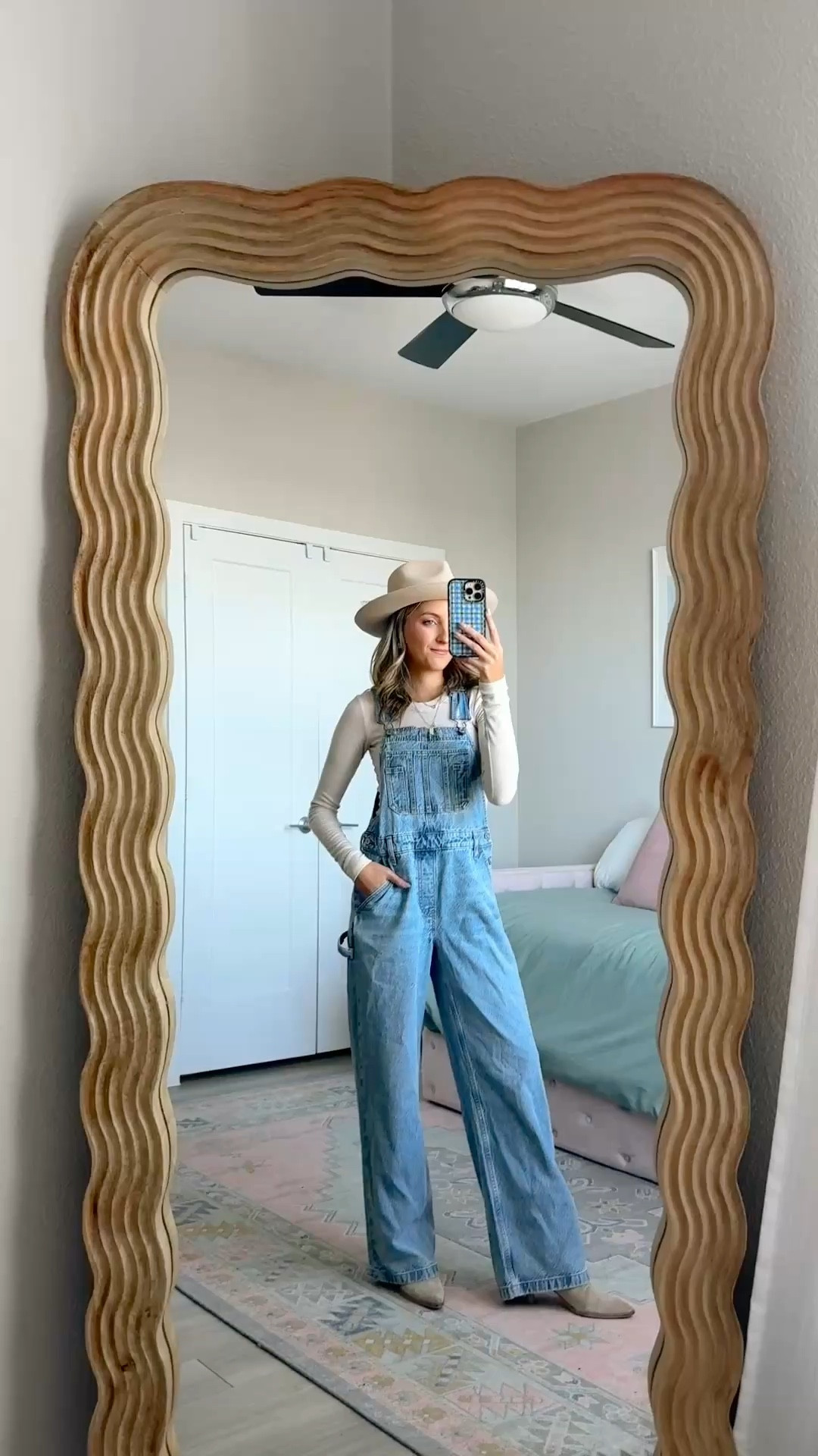 spring outfit idea from Abercrombie 💛 code AFMCKENZIE for an extra 15% off. wearing a XS in these overalls 

#LTKootd