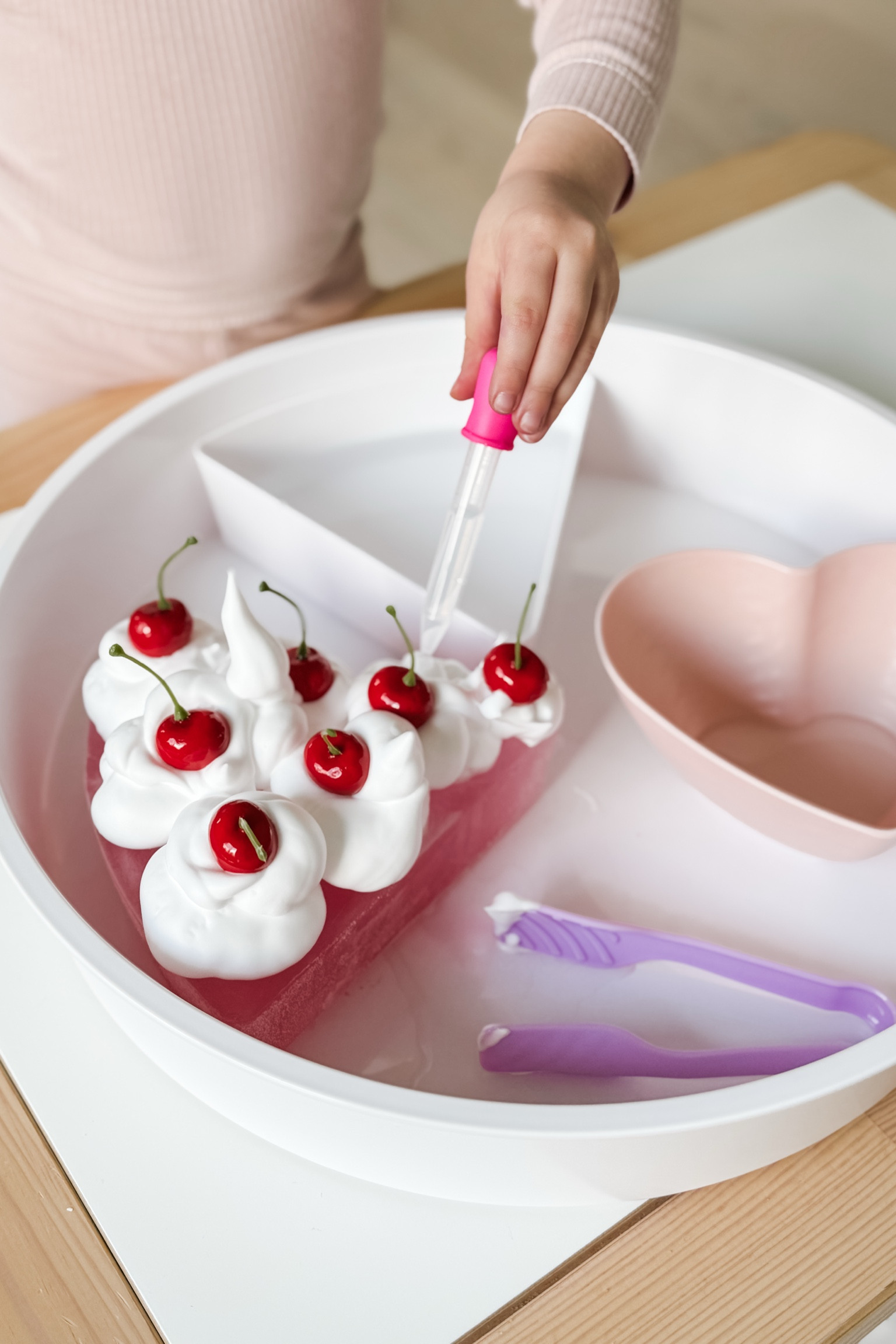 A little Valentine’s Day sensory activity for our #LTKPreschooler 🍒🍰💘

#LTKKids