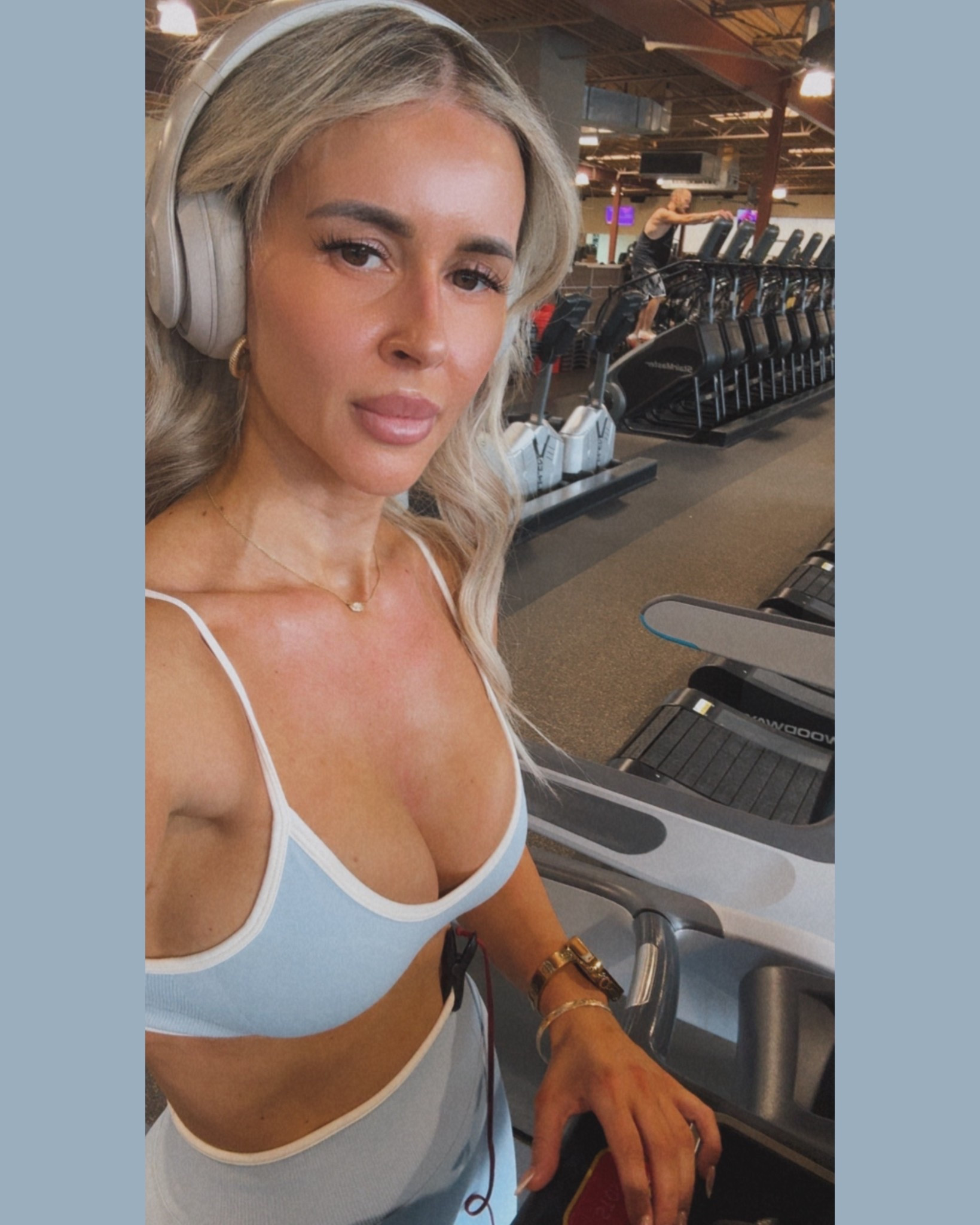 Amazon set sz Small. Great compression and not see through 

#LTKActive #LTKootd #LTKfitnessgoals