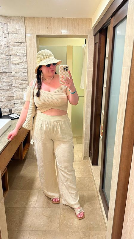 Midsize size 12/14 vacation outfit from Aerie! Another look I wore while on vacation last week in Costa Rica! 

Top - XL (arms run tight, size up if you also carry weight in arms) 
Pants - large tall
Bra - 38D
Panties - size XL *use code KELLYELIZXSPANX to save 
Sandals - 10 

Vacation outfit, vacation style, vacation look, aerie, aerie outfit, resort wear, summer fashion 

#LTKMidsize #LTKStyleTip #LTKSeasonal