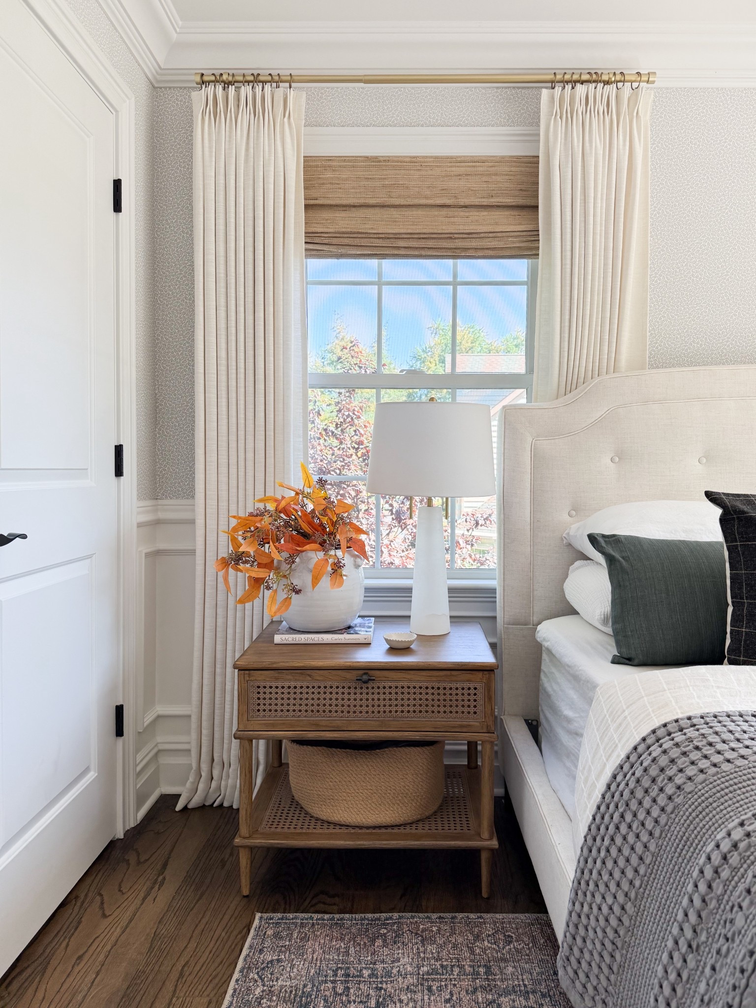 I just gave our guest bedroom a little fall refresh in advance of the holiday hosting season with some gorgeous pieces from @Wayfair! Linking what we own along with some other favorites that caught my eye.

#wayfair #ad #wayfairpartner #falldecorating #falldecor #bedroominspo

#LTKSeasonal #LTKHome #LTKStyleTip