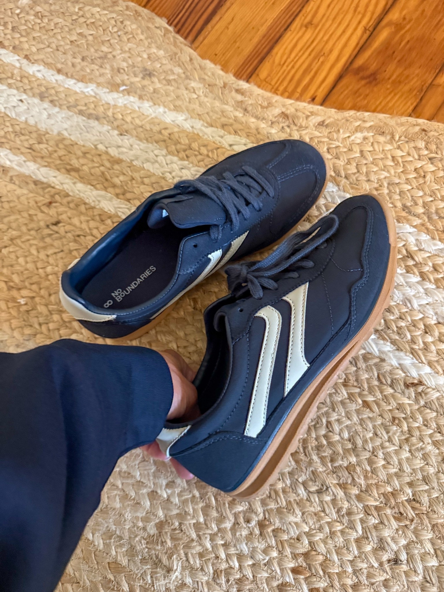 $24 sneakers I can’t stop wearing

#LTKSaleAlert #LTKdayinmylife #LTKgrwm