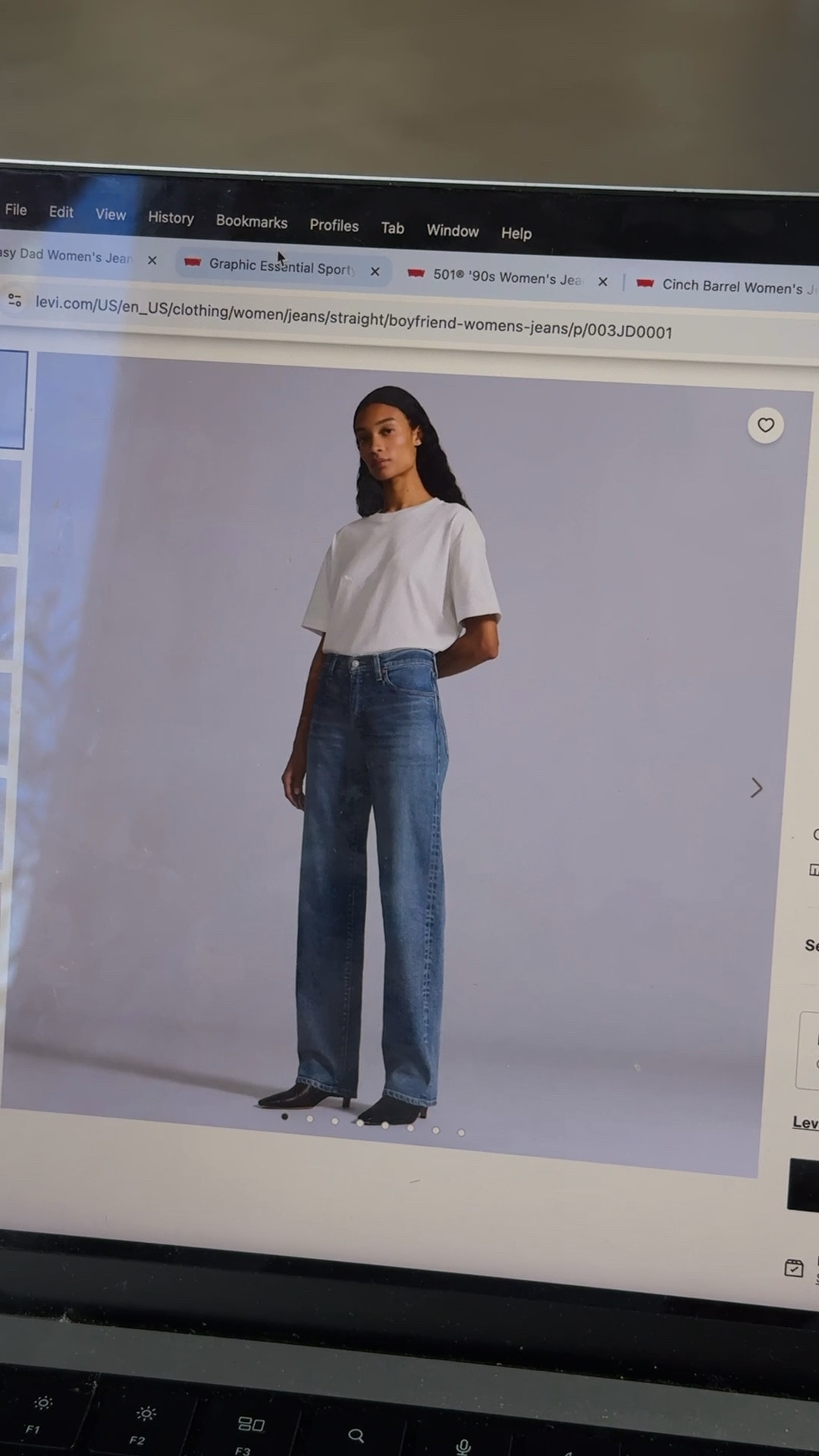 Clearly giving my denim wardrobe a bit of a refresh!! and ordered a few pairs of Levi’s to try, try on haul coming soon!! 