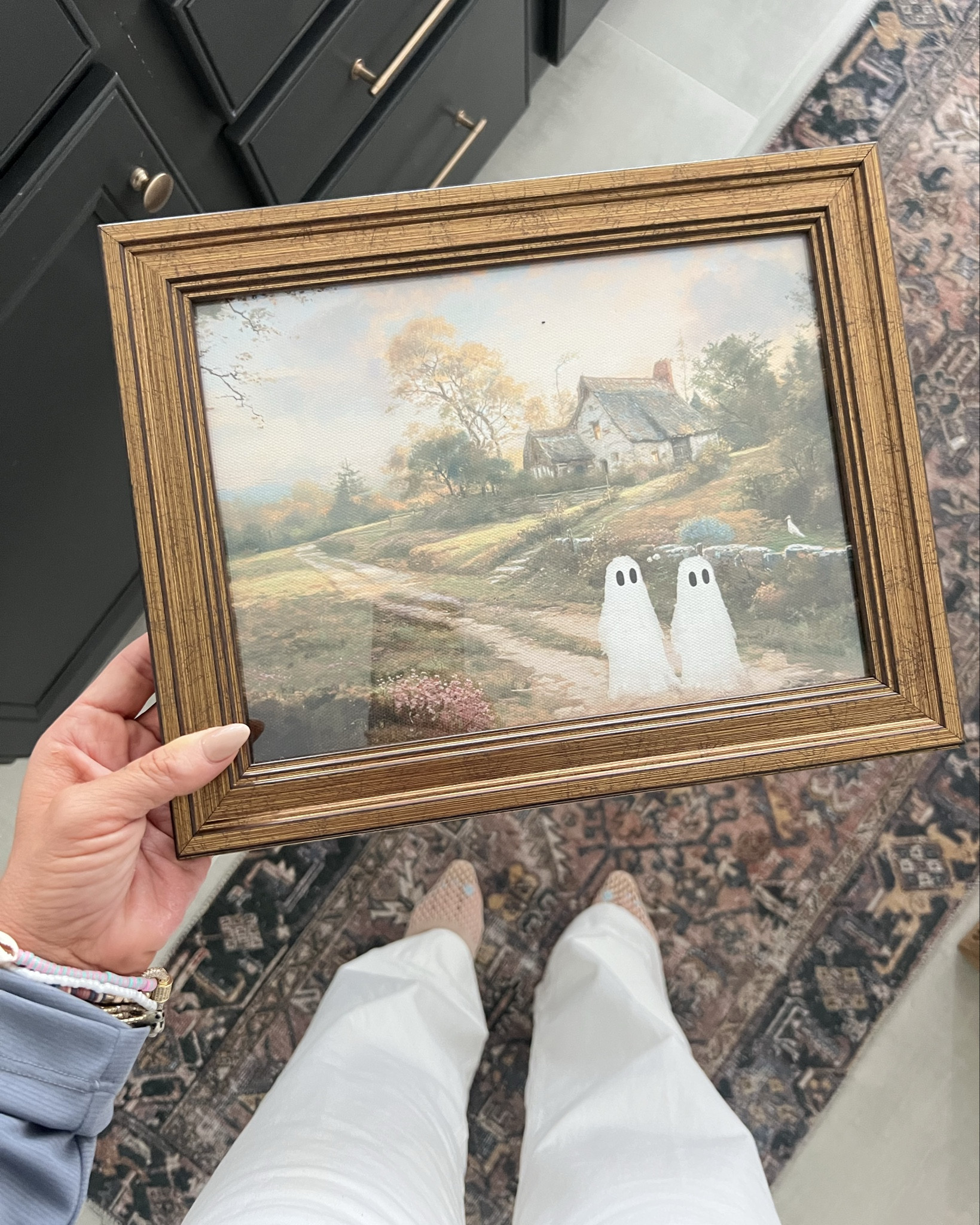 This $20 AMAZON framed ghost print is to die for 😍😍😍

#LTKFindsUnder50 #LTKautumn #LTKSeasonal