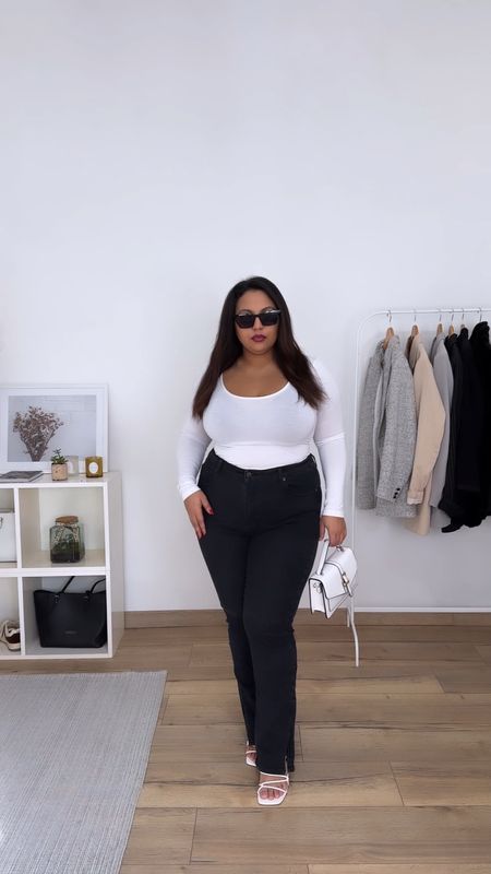Easy chic casual look for curvy women 🖤
Also these jeans are amazing for curves, soft and stretchy, 100% recommend!

Code Tiff15Q1 for 15% off  on SHEIN
#curvyjeans #curvy #casual #chic #classy #springlook



#LTKmidsize #LTKstyletip #LTKplussize