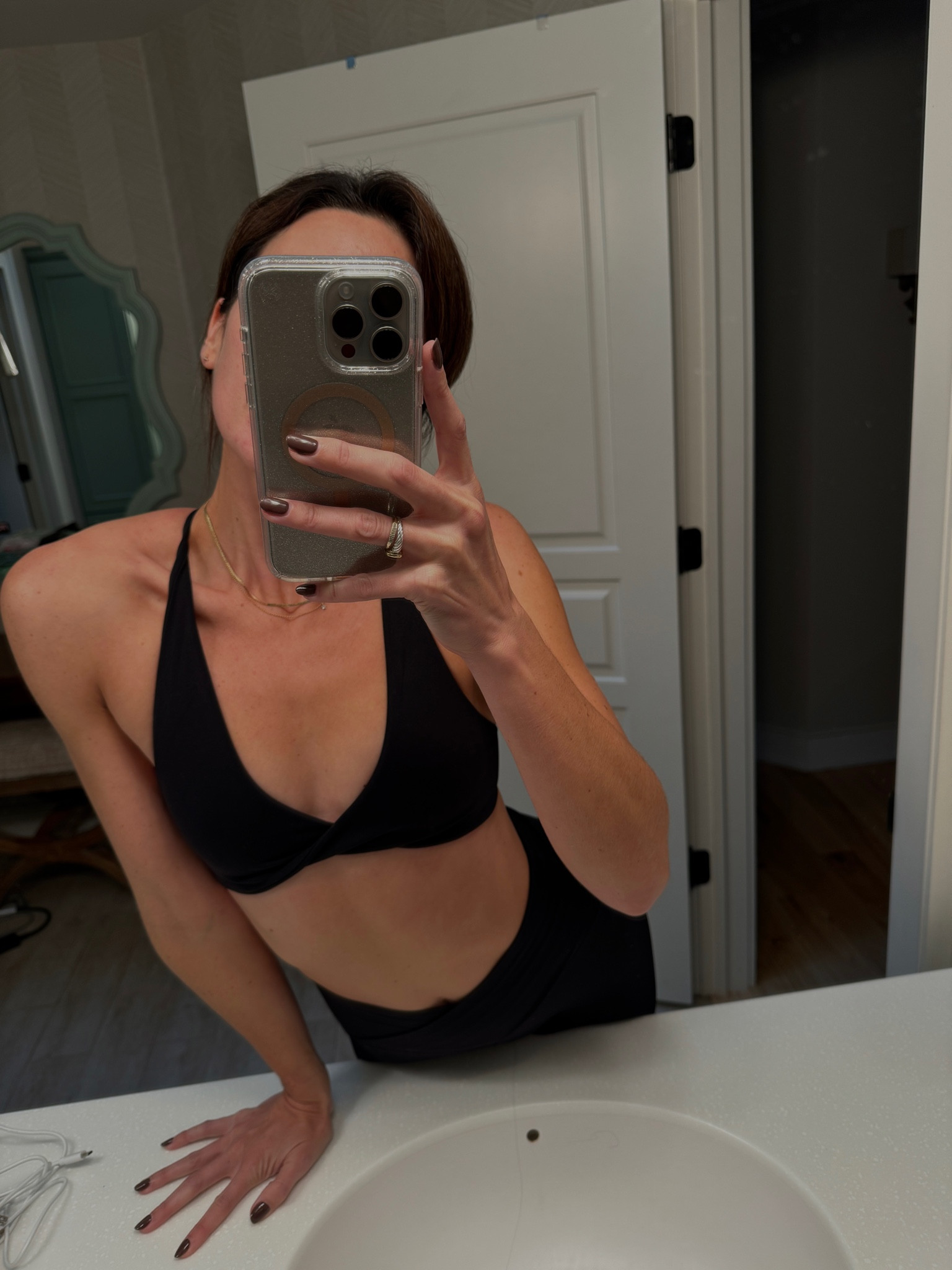 Tried this viral Amazon sports bra and LOVE IT. It’s buttery soft, flattering and takes sweat like no other 🖤 wearing size S. Also! The back on this sports bra is to die for  Wearing it with the CRZ Amazon cross front leggings. 

#LTKfitness #LTKstyletip #LTKfindsunder50