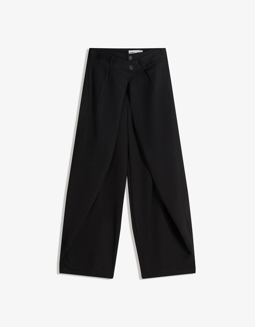 Pleated barrel-leg trousers - Women | Bershka GB