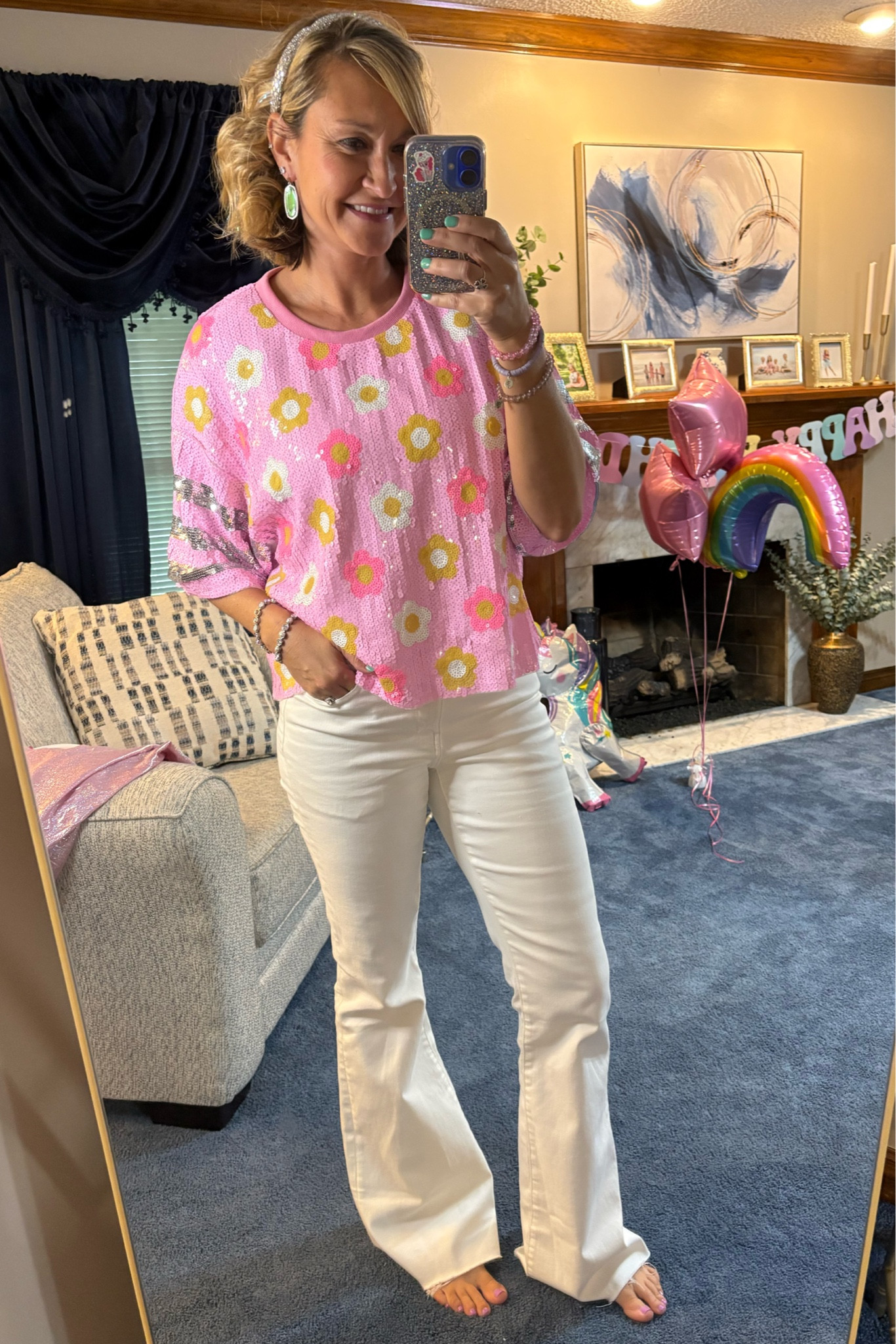 These American Eagle jeans are everything! They fit like a glove and I am loving the flare look!

#LTKWorkwear #LTKmomlife #LTKootd