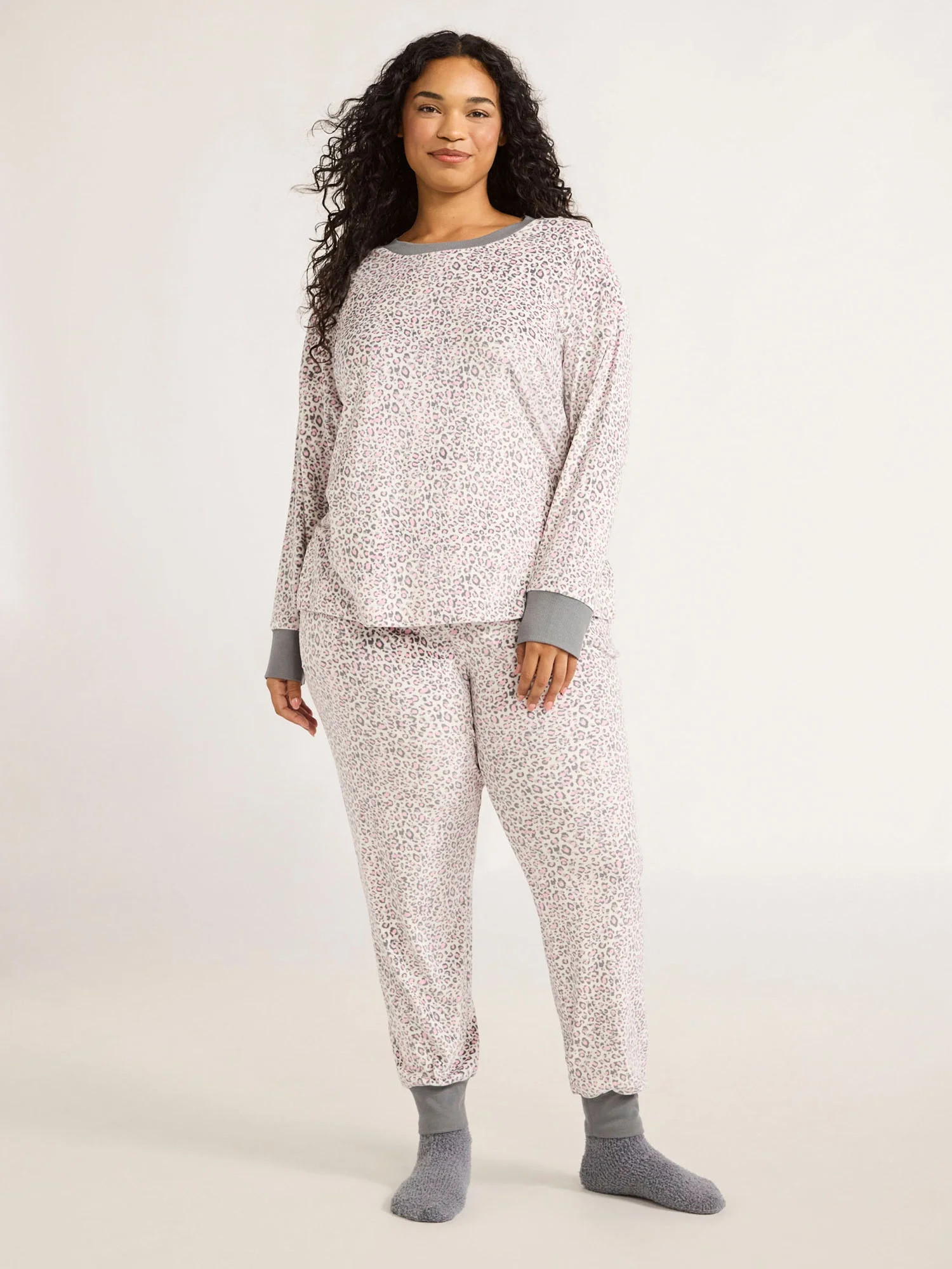Joyspun Women's Stretch Velour Pajama Set with Socks, 3-Piece, Sizes XS-3X | Walmart (US)