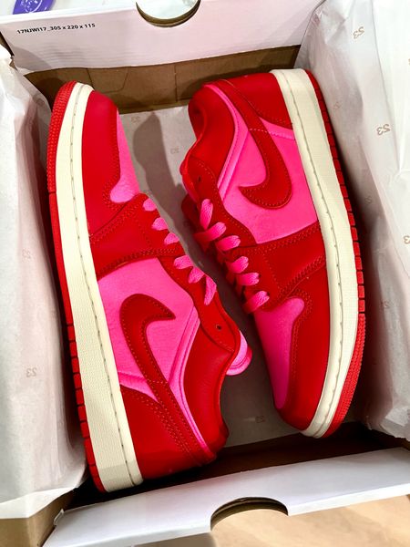 Can’t get enough of these red and pink Nike shoes! Perfect for Valentine’s Day! ❤️

#LTKshoecrush #LTKMostLoved #LTKGiftGuide